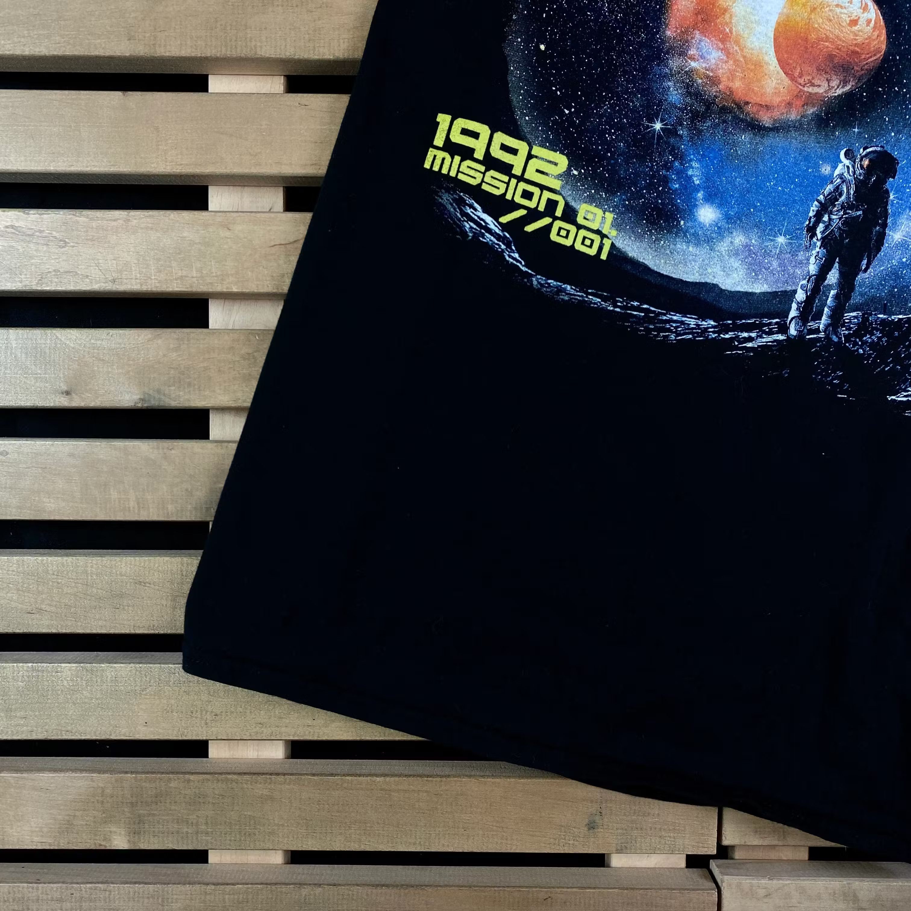 Vintage Vintage T Shirt Escape Reality Space Size L Size US L / EU 52-54 / 3 - 3 Thumbnail