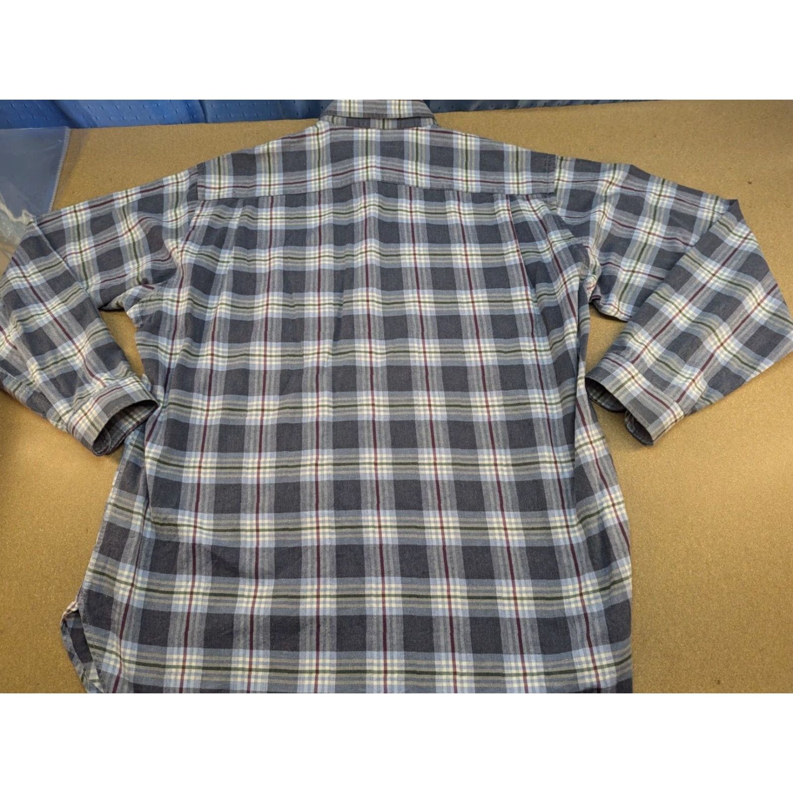 Valentino VALENTINO Jeans Button-Down Shirt Plaid Check Front Pocket 41 Mens Casual Shirt Size US L / EU 52-54 / 3 - 2 Thumbnail