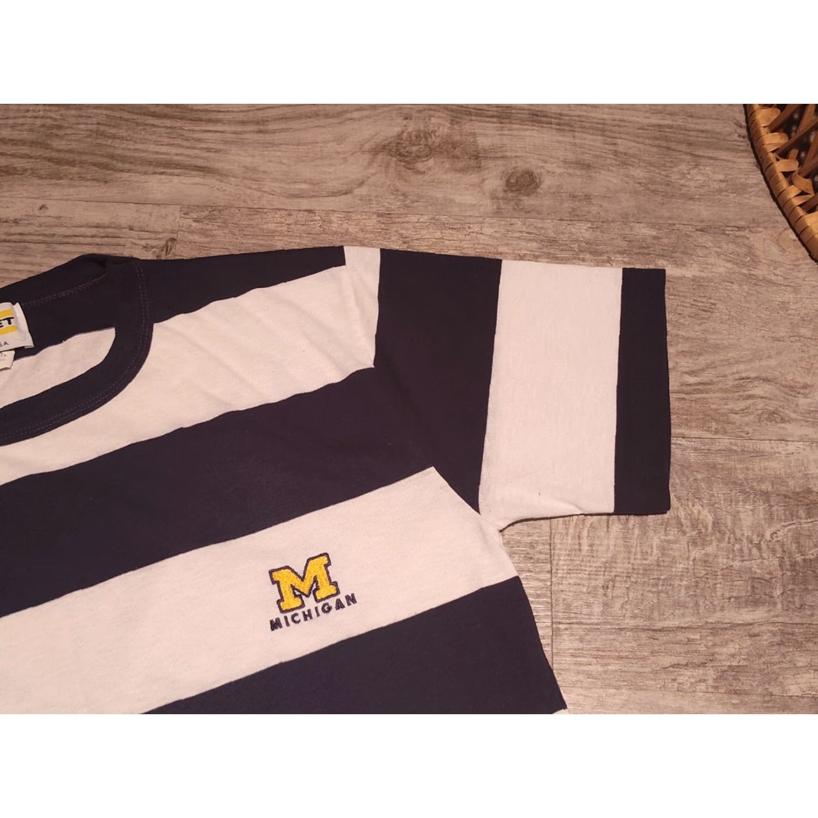Vintage Vtg Signet Michigan Wolverines Striped Tee Shirt USA Made Single Stitch Size M Size US M / EU 48-50 / 2 - 7 Thumbnail