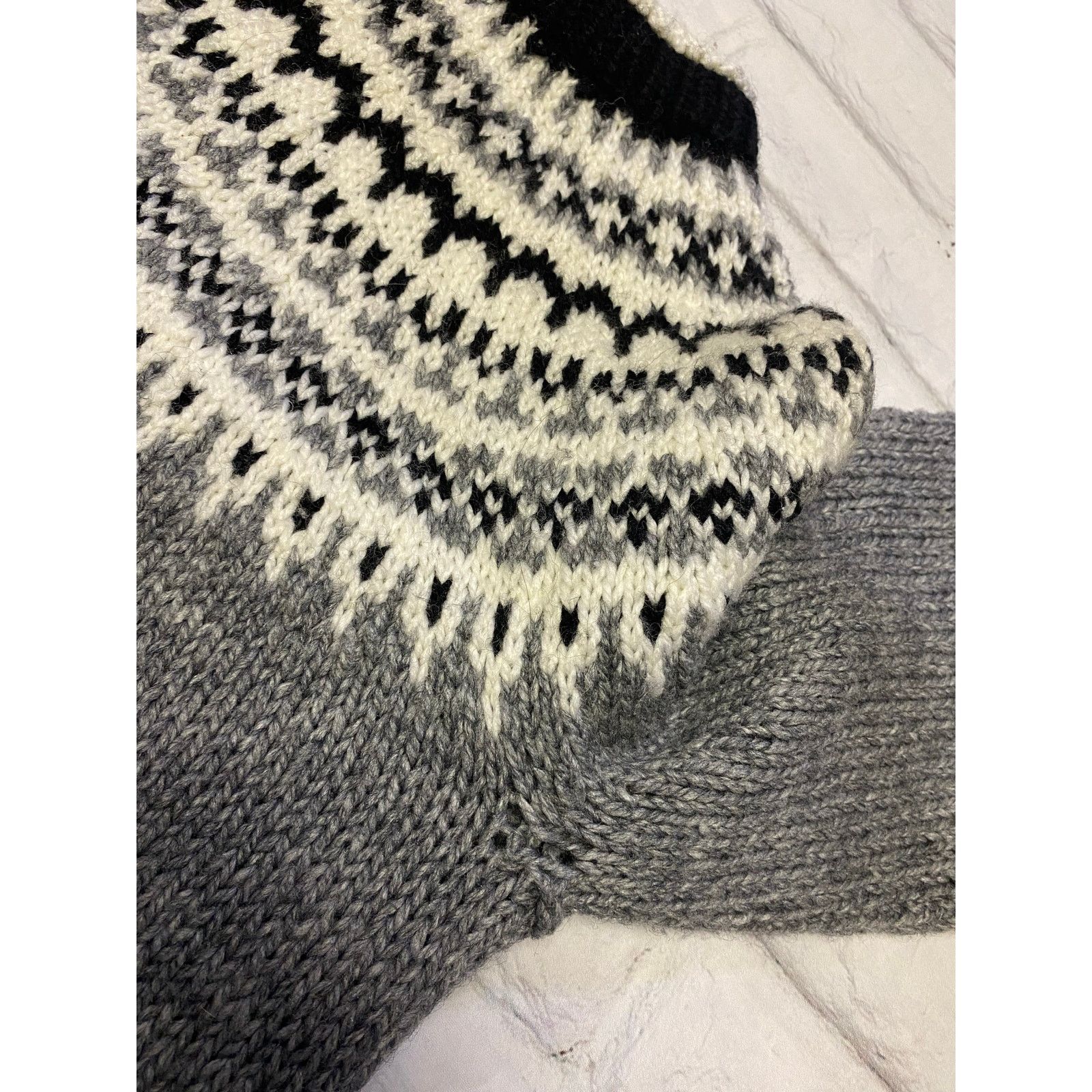 Handmade Hand Knitted Fair Isle Sweater Women Medium or Men S Size M / US 6-8 / IT 42-44 - 12 Thumbnail