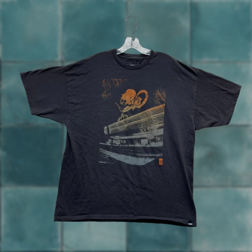 Vans Vans T-Shirt Mens 2XL Black BMX Bike Skate Park Graphic Short Sleeve Crew Neck Short Sleeve Shirt Skater Size US XXL / EU 58 / 5 - 1 Thumbnail