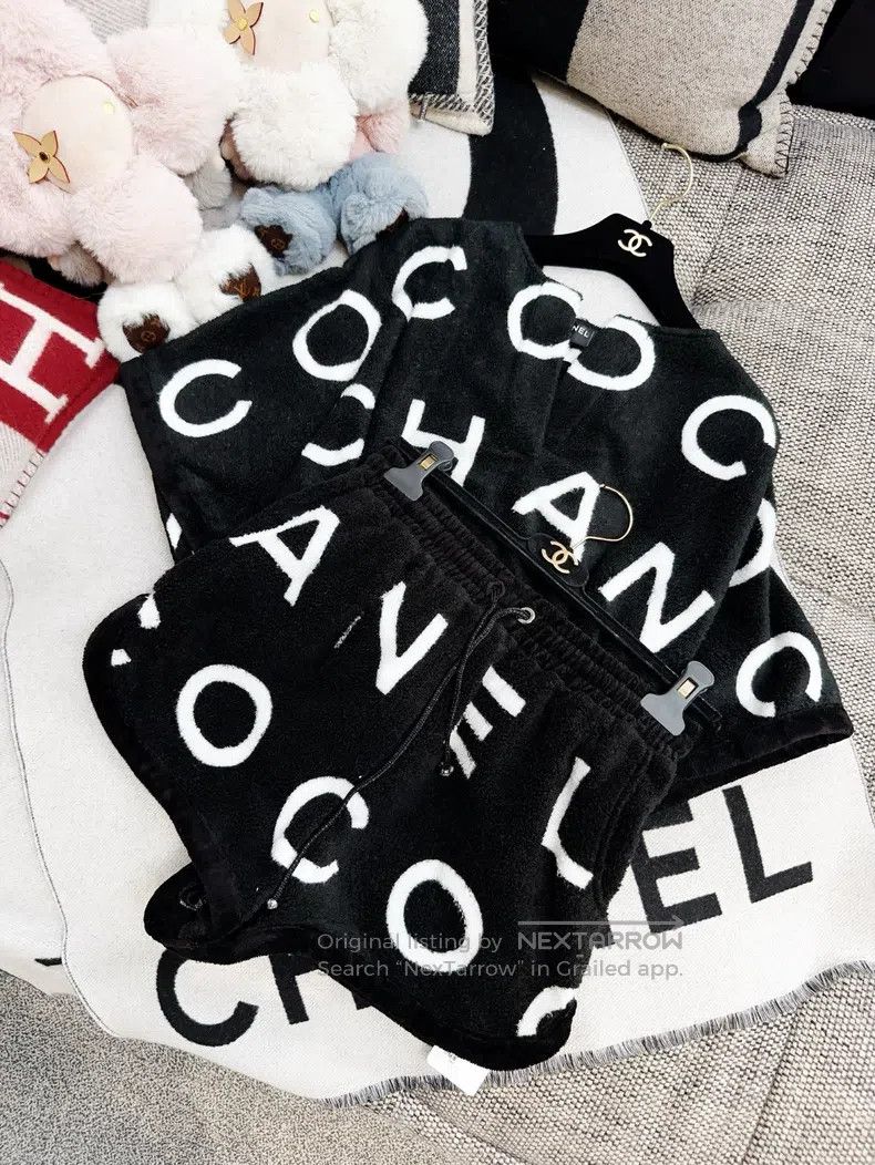 Chanel Chanel Black and white letter towel fabric short-sleeved t Size XS / US 0-2 / IT 36-38 - 7 Thumbnail