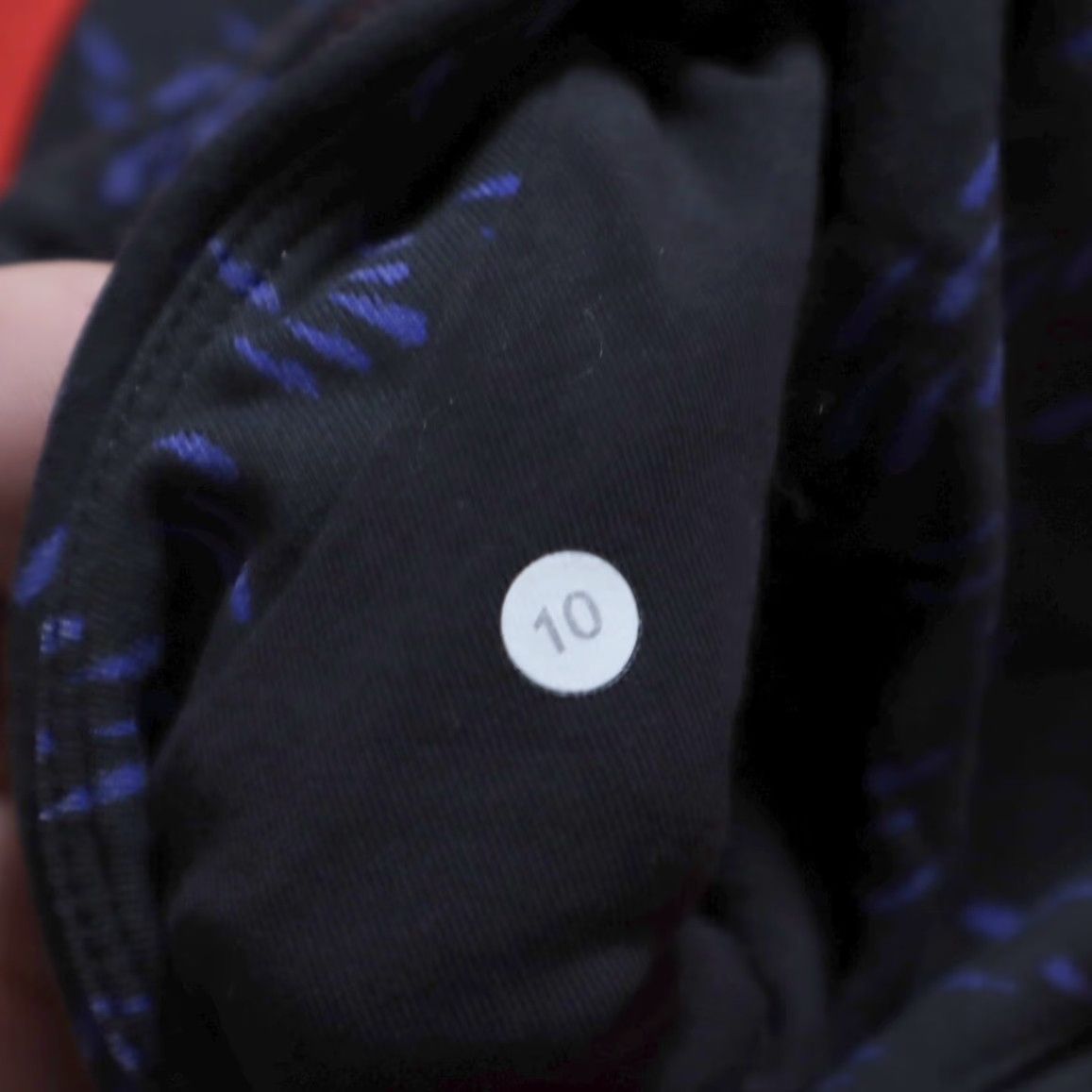 Lululemon Lululemon Full Zip Hooded Women's 10 Jacket Black Shirt Size L / US 10 / IT 46 - 7 Thumbnail