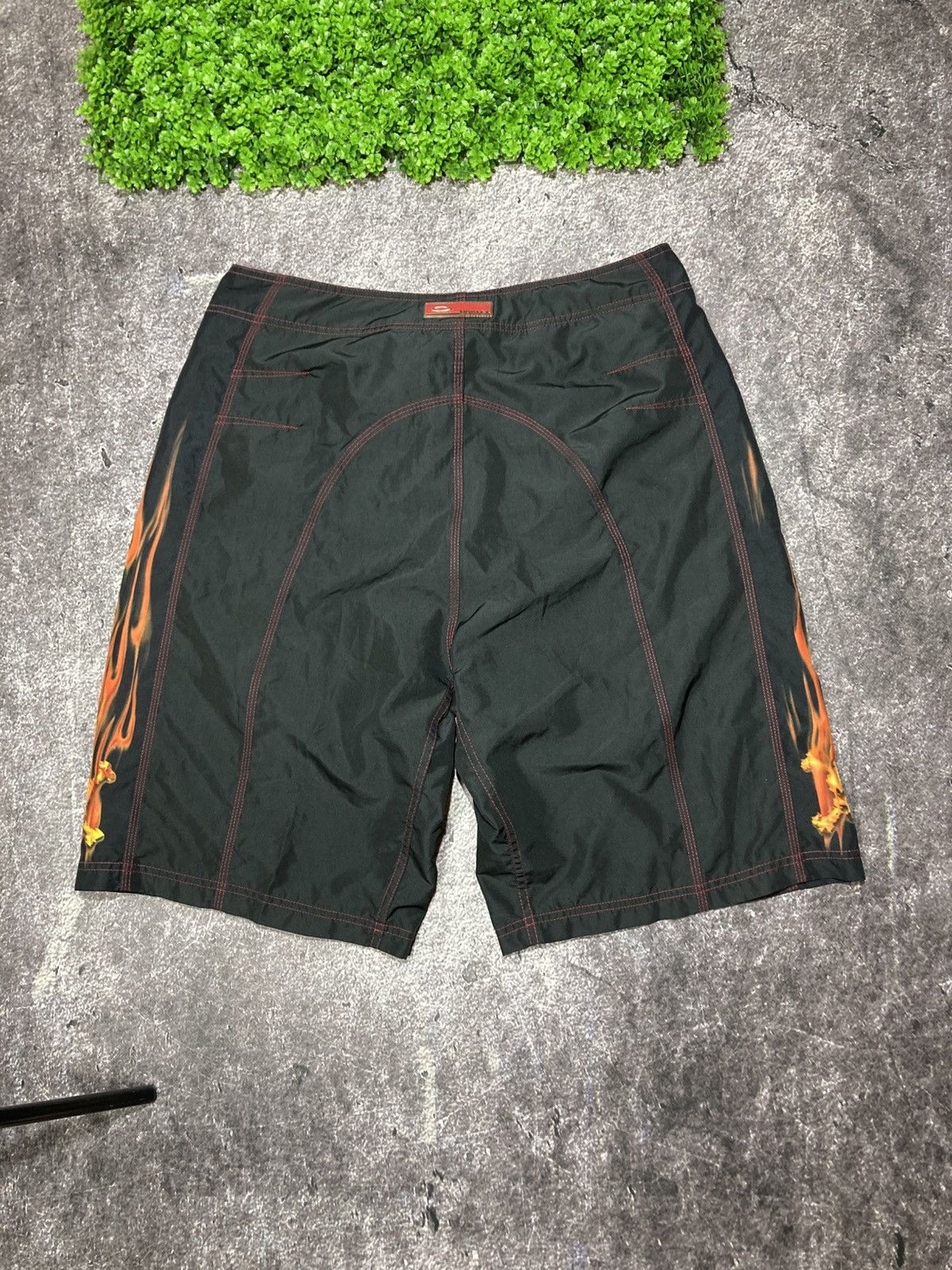 Oakley Vintage Oakley Shorts Big Logo Tactical Surfing Fire Y2K Size US 36 / EU 52 - 8 Thumbnail