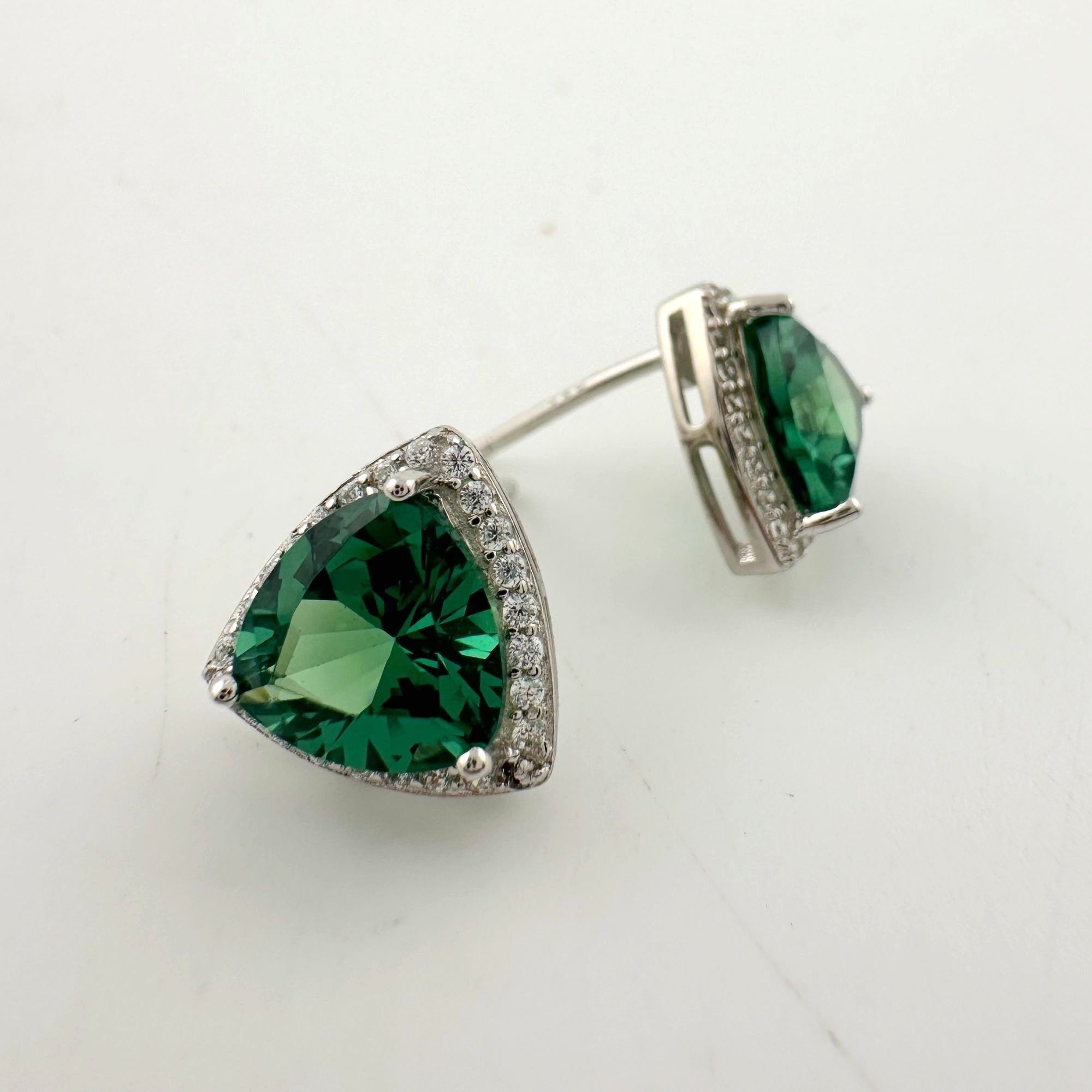 Other Trillion Cut 6.30 Ct Lab Created Color Changing Pariaba Gems Size ONE SIZE - 5 Thumbnail
