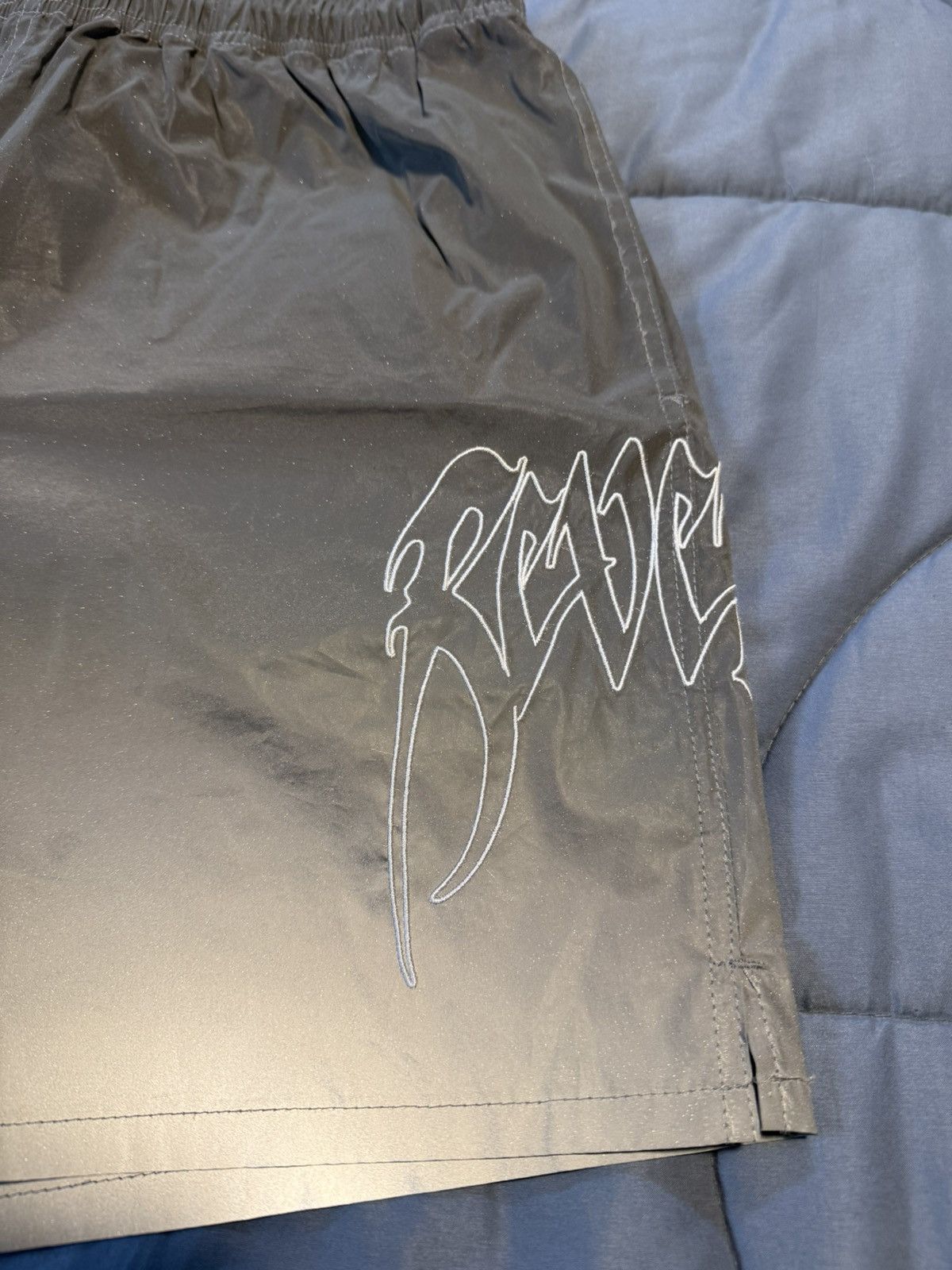 Revenge Revenge 3M reflective shorts / Medium Size US 32 / EU 48 - 2 Thumbnail