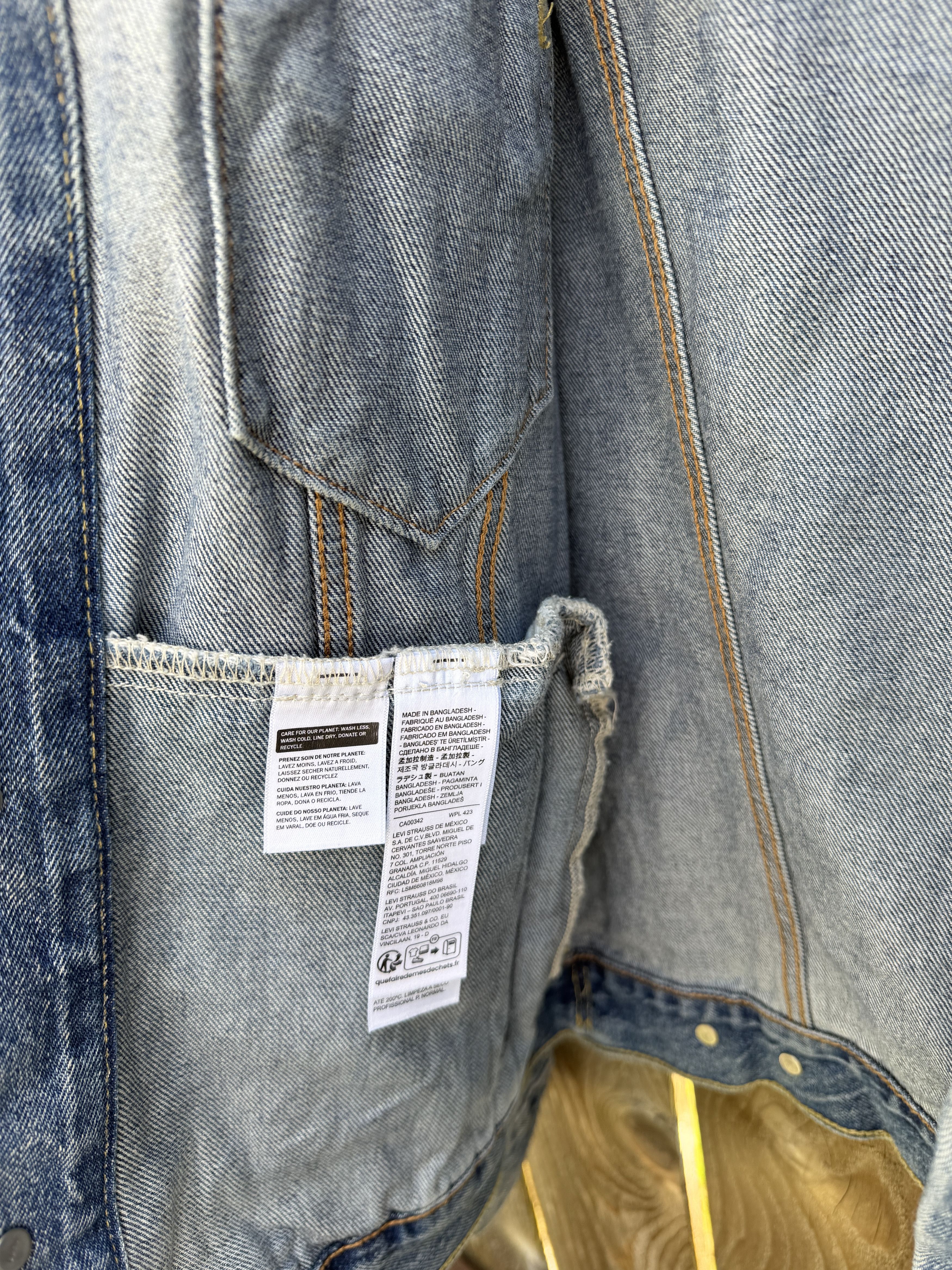 Levi's Denim Trucker Light Wash Size US M / EU 48-50 / 2 - 7 Thumbnail
