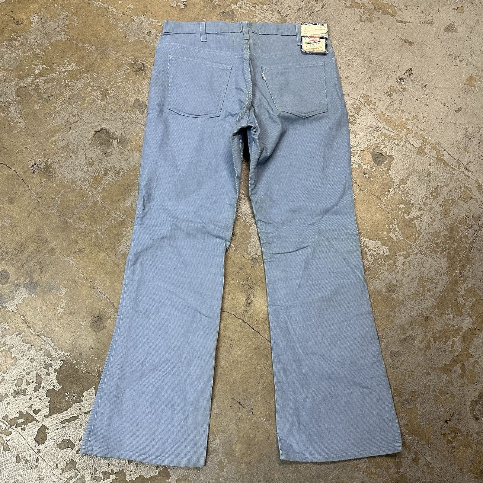 Levi's × Vintage NWT Vintage 70s Levi’s 646 Corduroy Bell Bottom Pants 36x32 Size US 36 / EU 52 - 4 Thumbnail