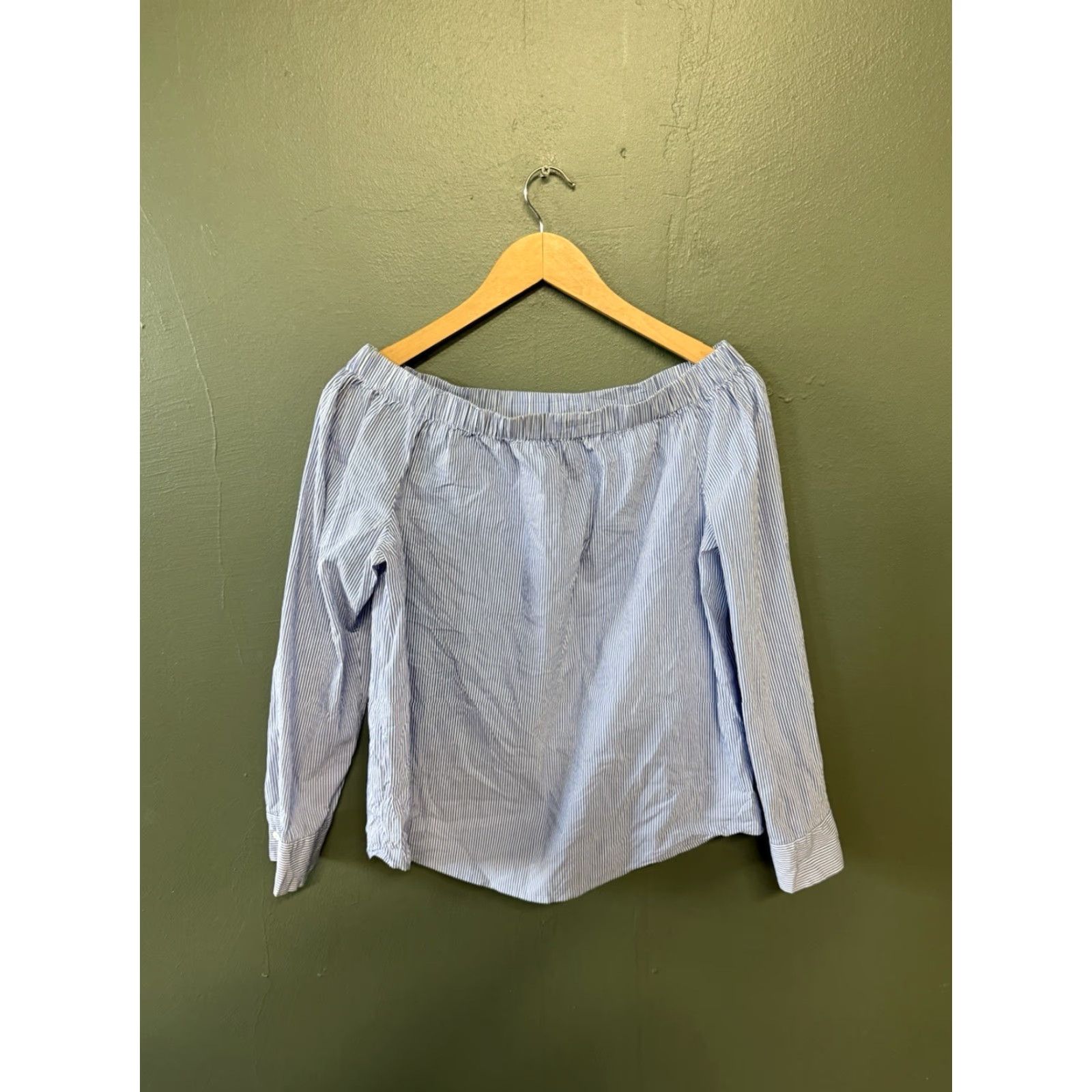 Zara Zara Blouse Shirt Striped Blue Long Sleeve Women's Size Medium Shirt Womens Blue Striped Blouse Long Sleeve Zara | 90s? (no) Size M / US 6-8 / IT 42-44 - 2 Thumbnail
