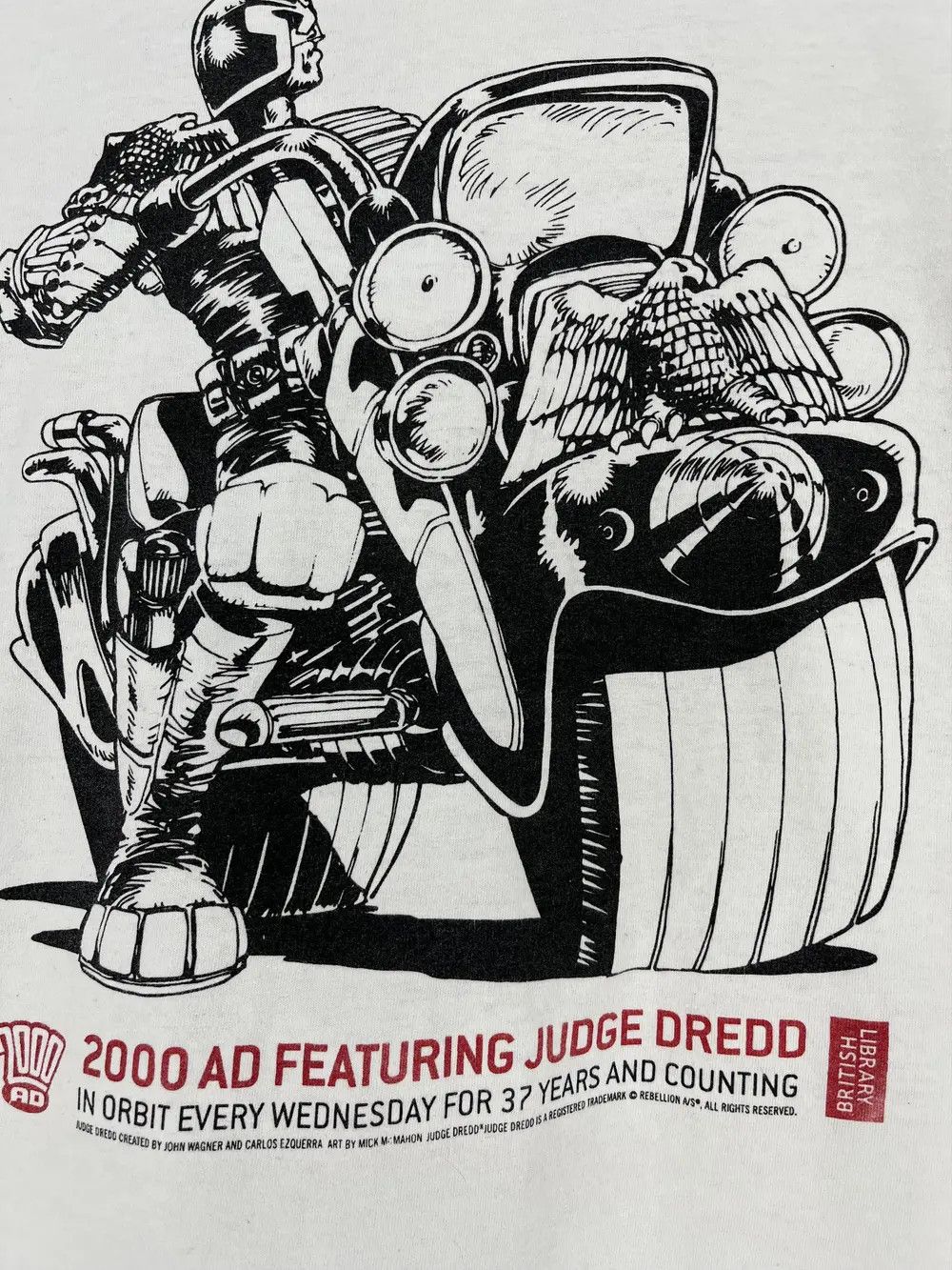 Vintage Vintage Judge Dredd Rogue Trooper 2000 AD T Shirt Size US S / EU 44-46 / 1 - 7 Thumbnail