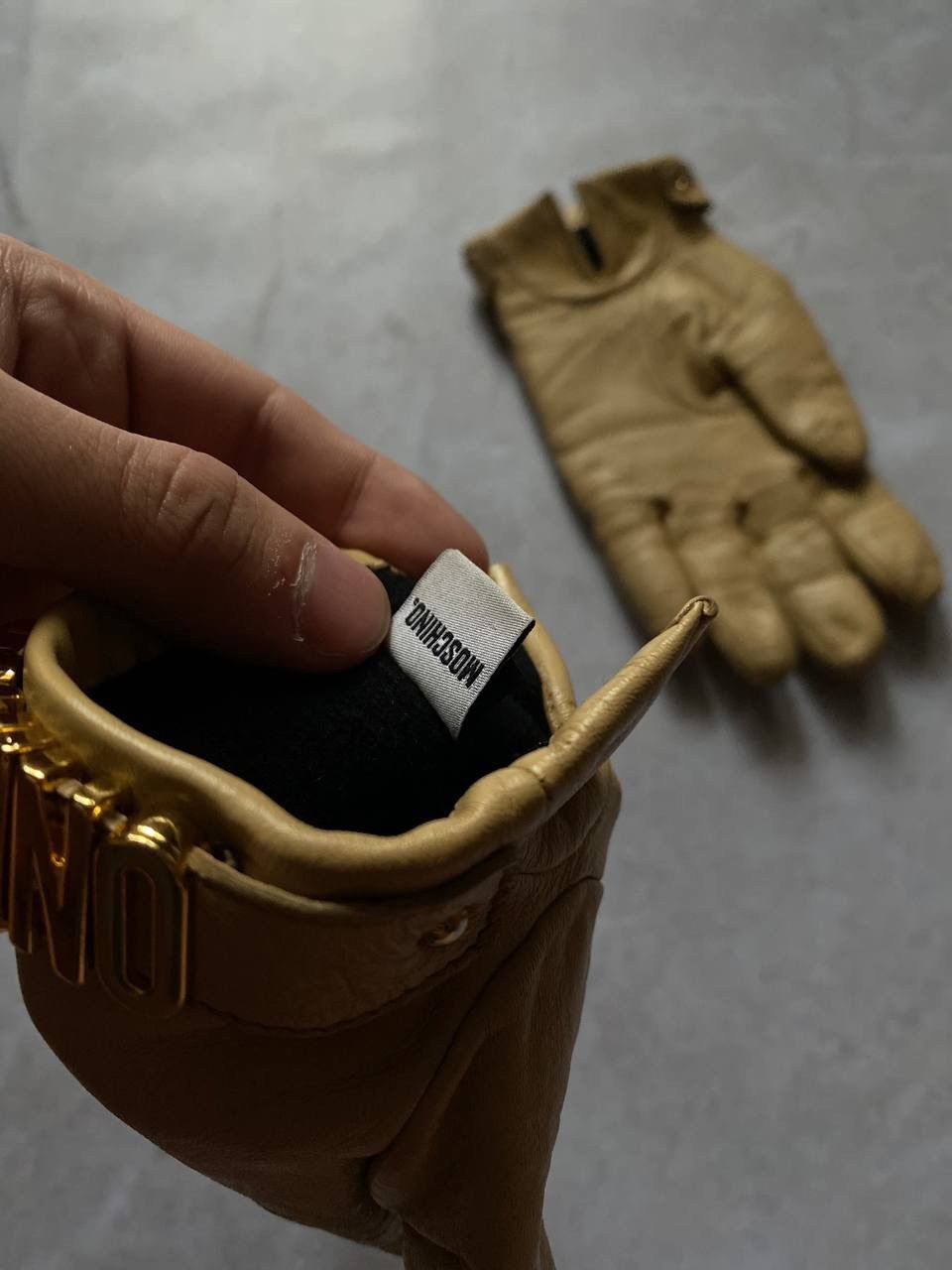 Moschino × Vintage Vintage Moshhino Luxury Leather Gloves Size ONE SIZE - 5 Thumbnail