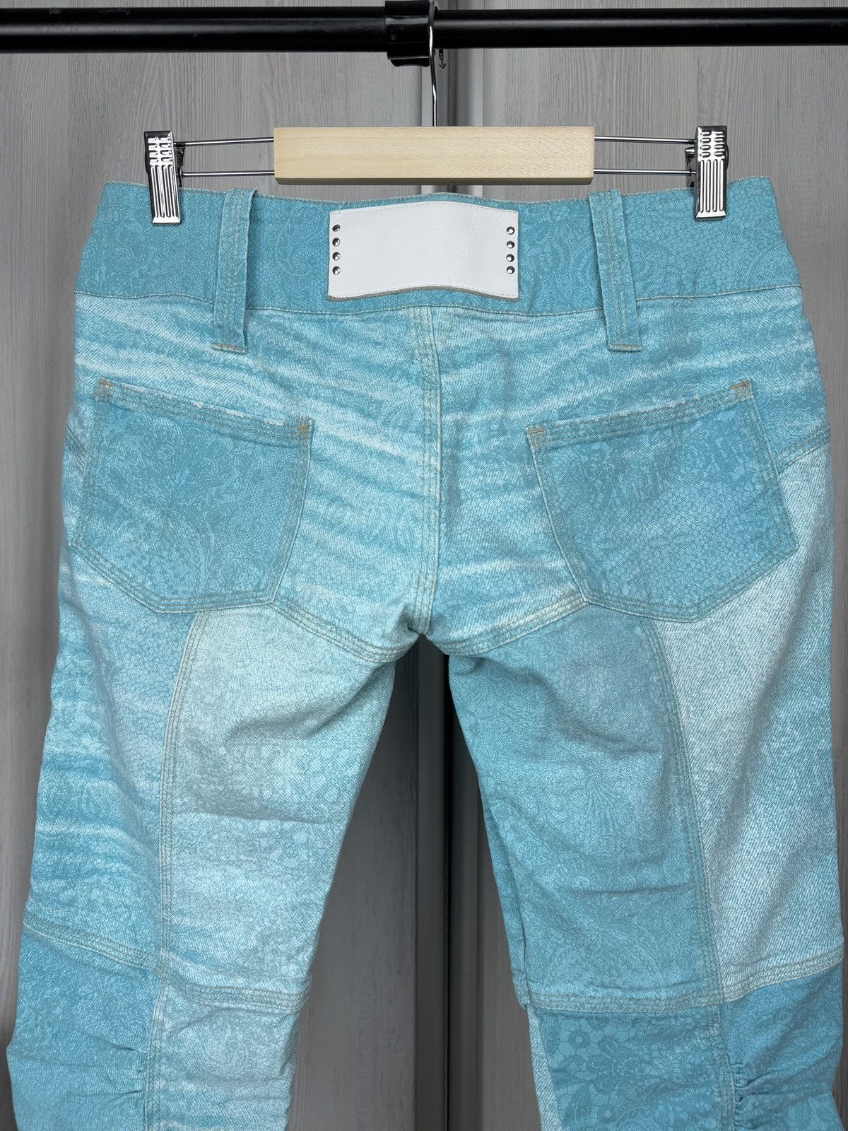 Just Cavalli Just Cavalli blue pattern patchwork half pants capri shorts Size 28" / US 6 / IT 42 - 8 Thumbnail
