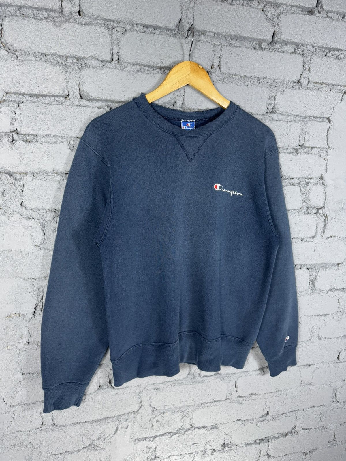Vintage Vintage Champion Distressed Sun Faded Sweatshirt Size US M / EU 48-50 / 2 - 2 Thumbnail