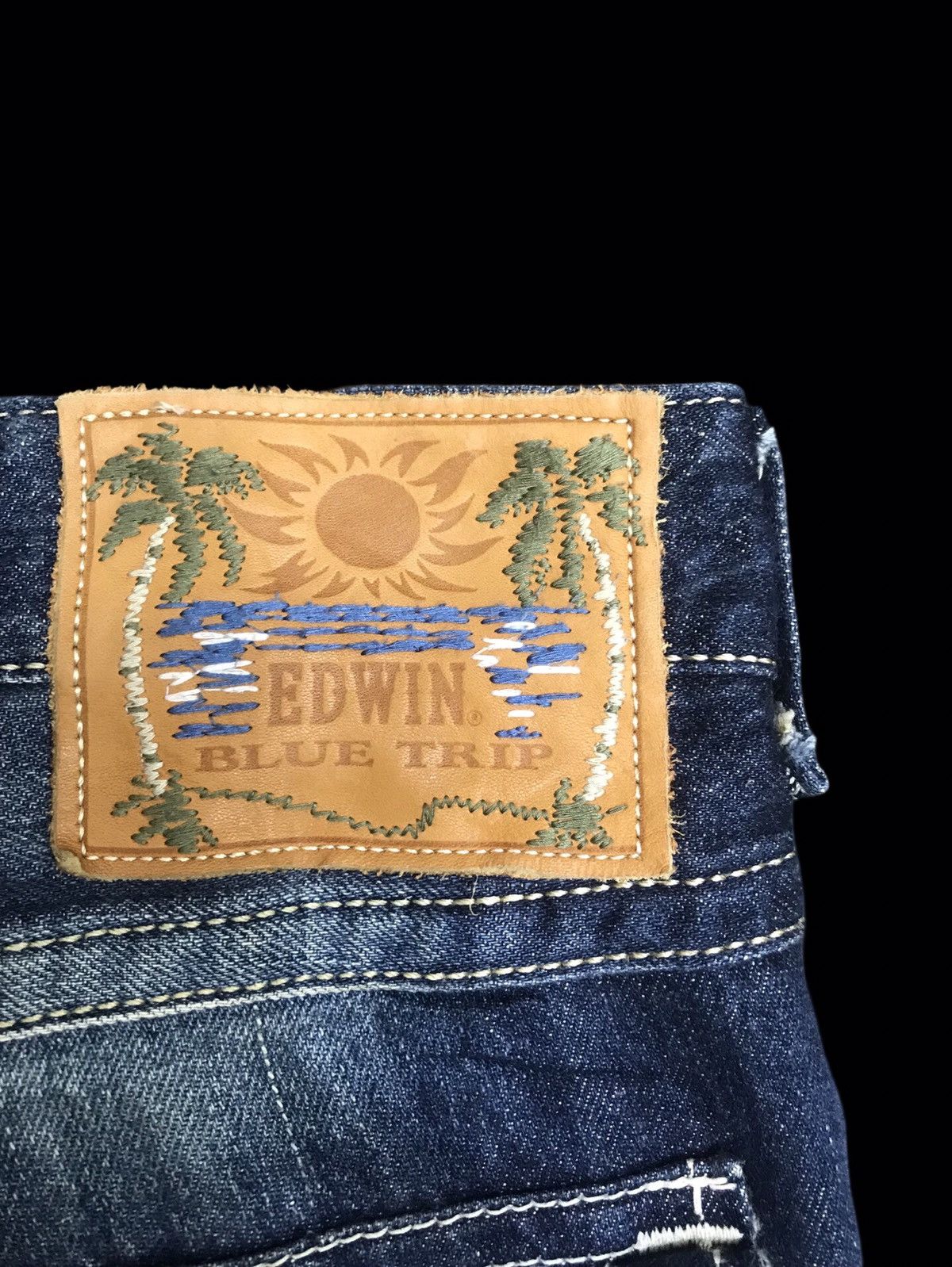 Edwin 💥BOOTCUT💥ARCHIVAL EDWIN STONE WASH DISTRESSED DENIM F112 Size US 35 - 16 Thumbnail