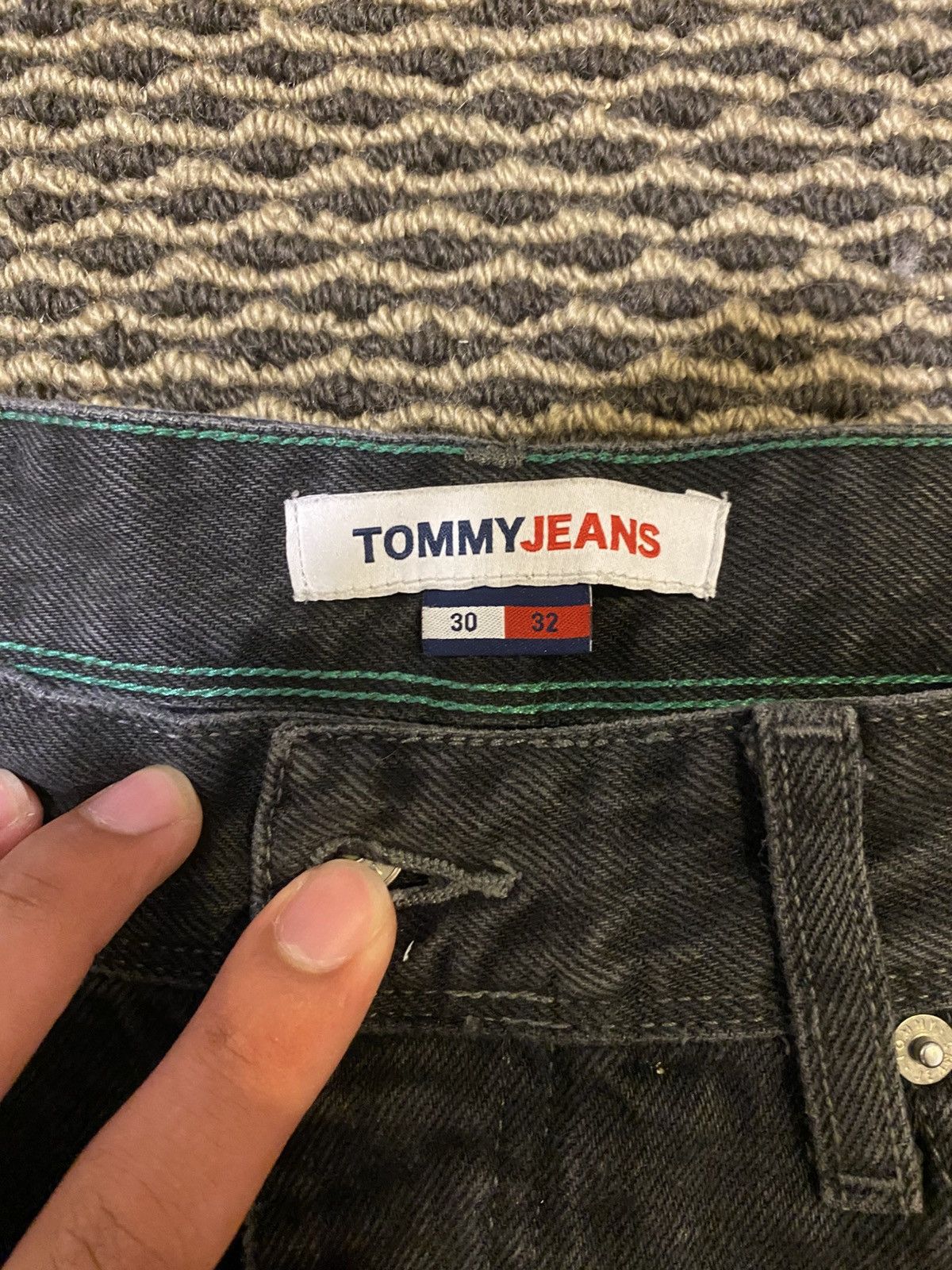 Tommy Hilfiger Tommy Hilfiger Ethan Relaxed Straight Jeans Size US 30 / EU 46 - 2 Thumbnail