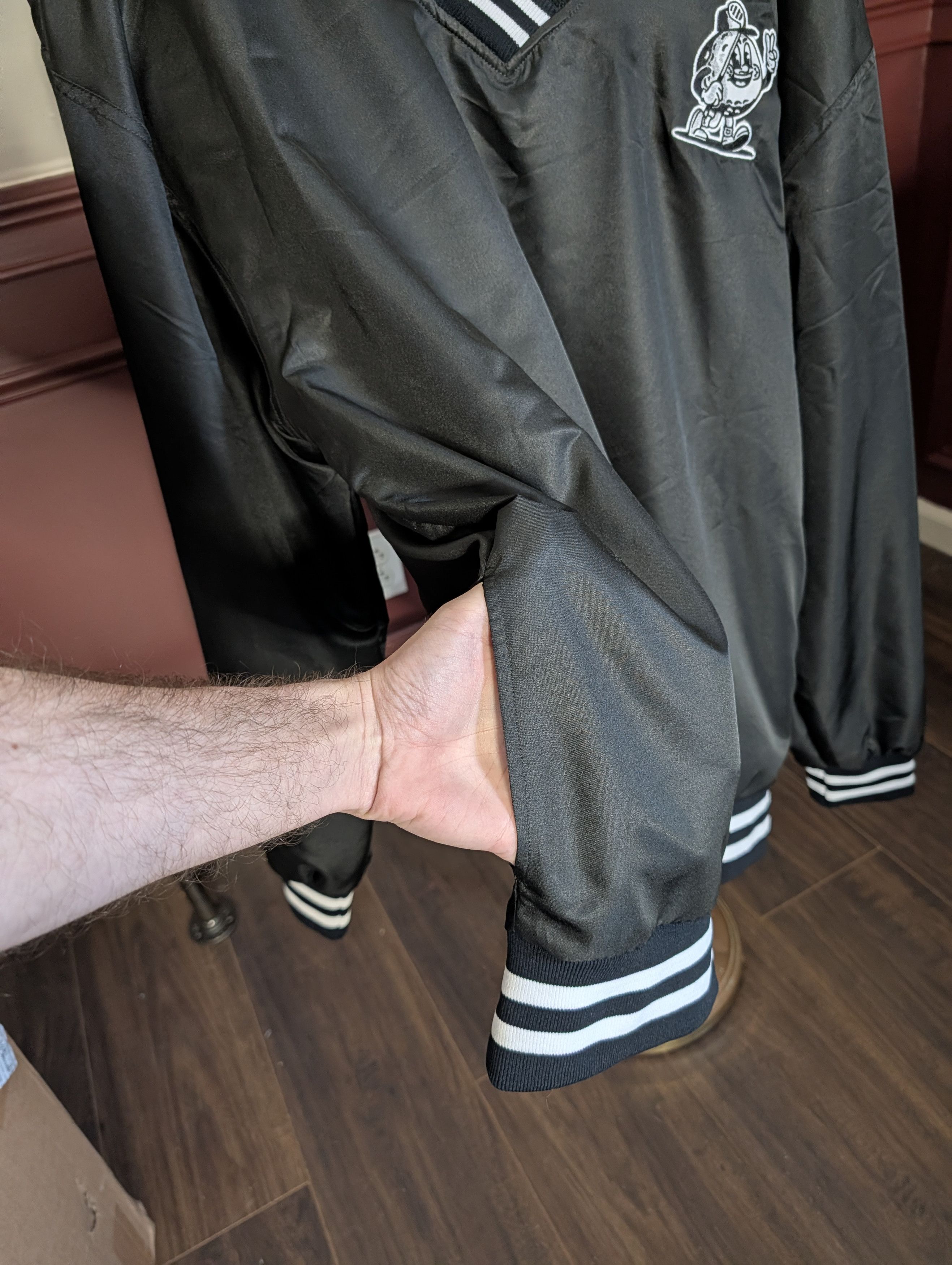 Mitchell & Ness Black satin varsity pullover coach baseball jacket golf Size US L / EU 52-54 / 3 - 10 Thumbnail
