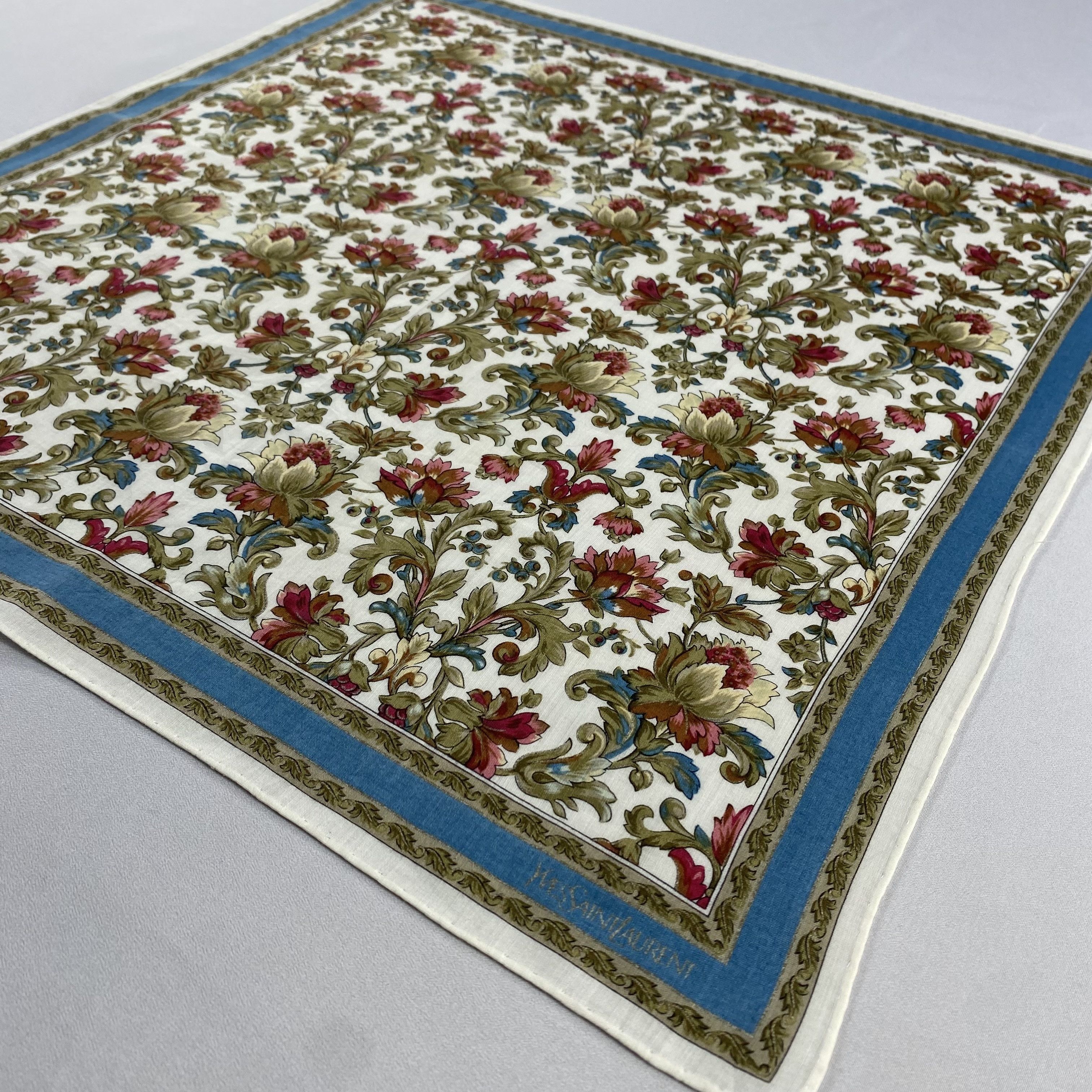 Vintage Yves Saint Laurent Bandana/ Handkerchief / Neckerchief-P1804 Size ONE SIZE - 2 Thumbnail