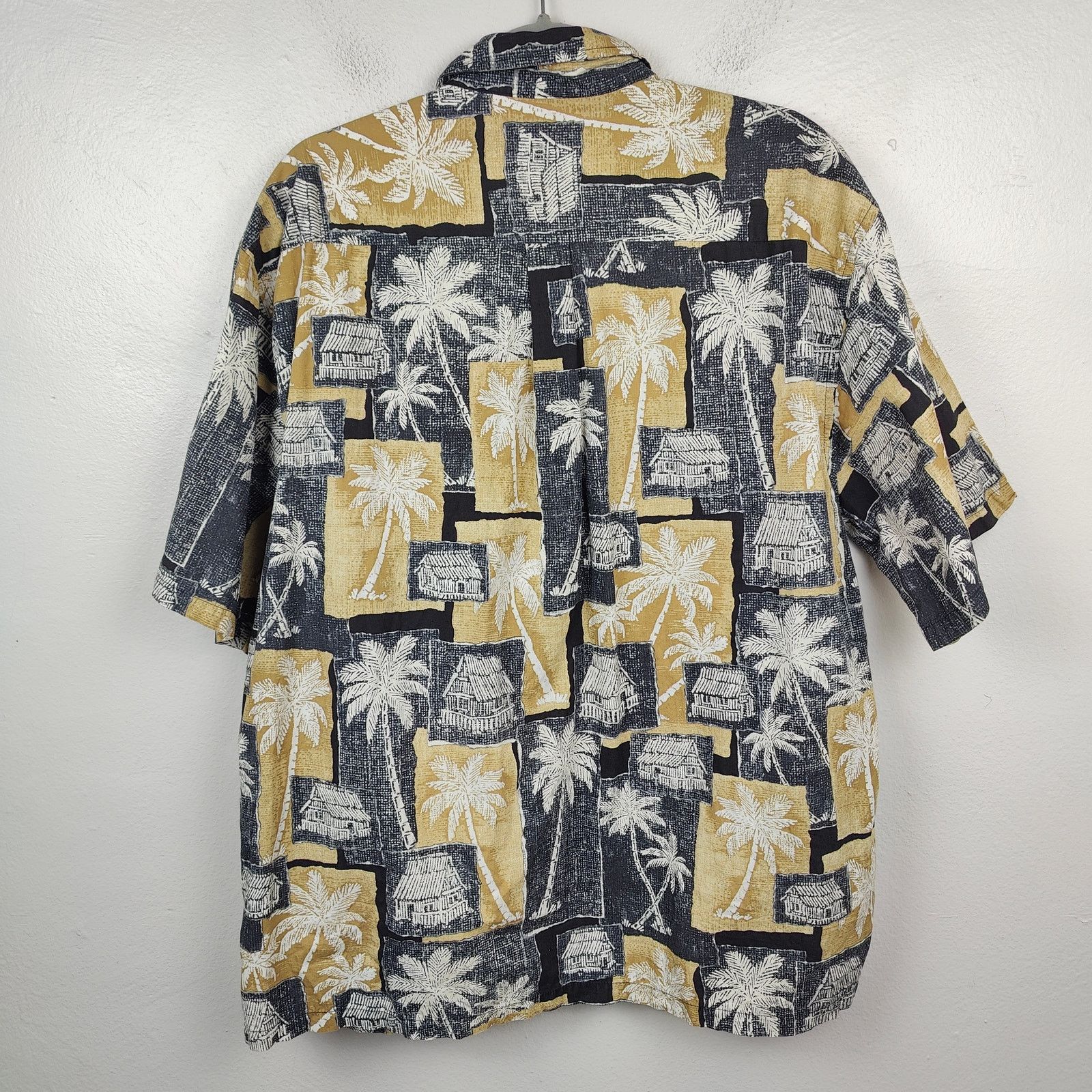 Other Hilo Hattie Hawaiian Button Up Shirt Mens 2X Black Yellow Size US XXL / EU 58 / 5 - 5 Thumbnail