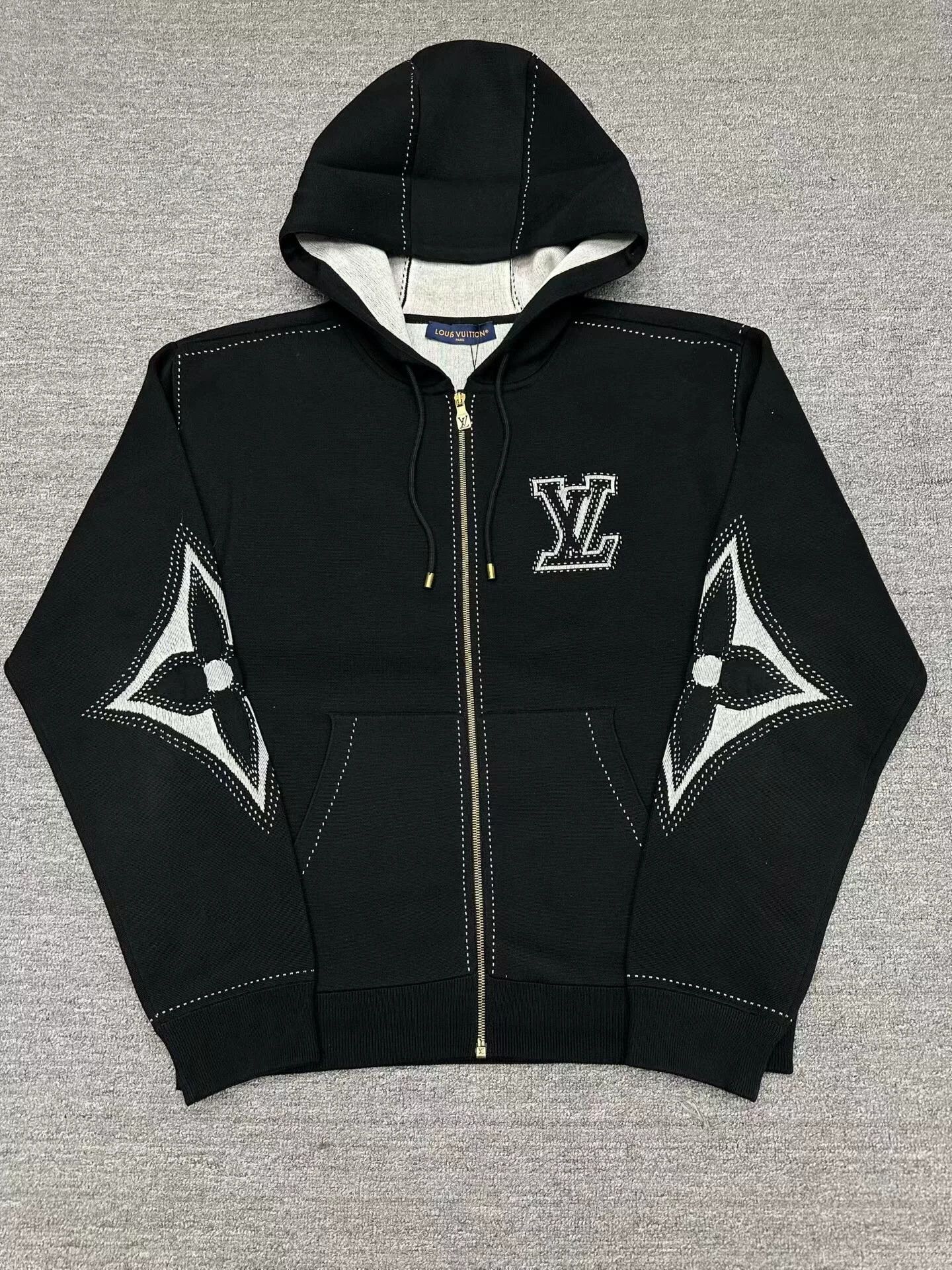 Louis Vuitton louis vuitton black hoodie with logo details Size US XXL / EU 58 / 5 - 1 Thumbnail
