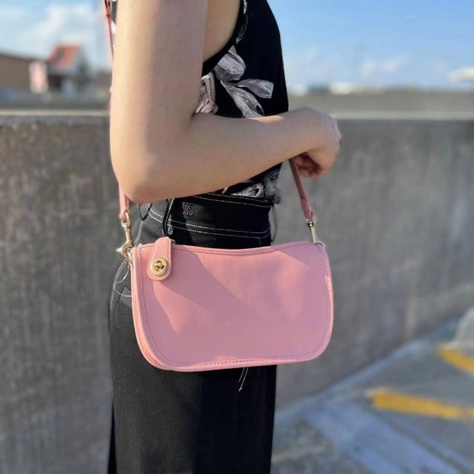 Coach candy pink bag discount