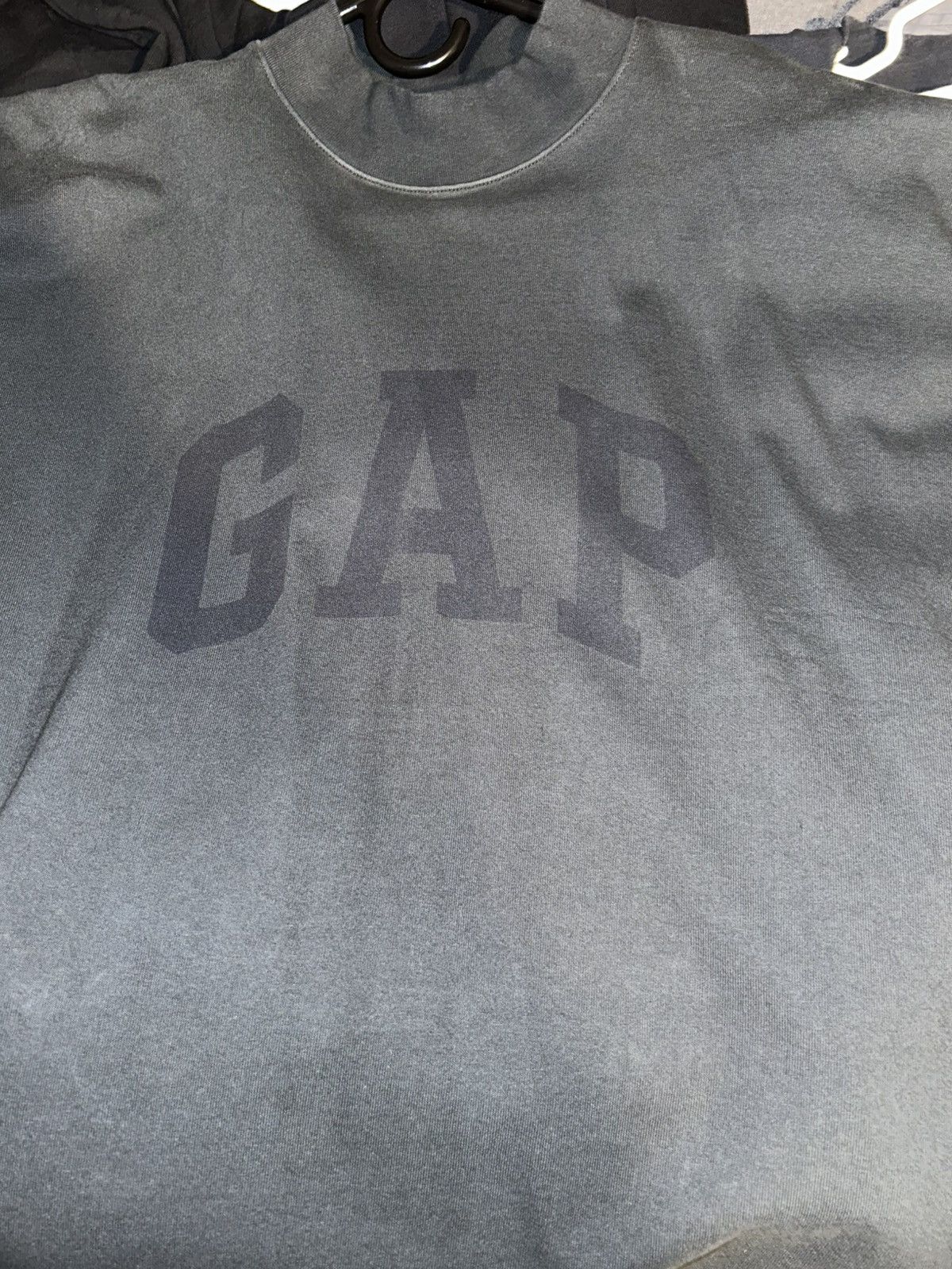 Balenciaga × Gap × Kanye West Yeezy gap balenciaga dove tee Size US M / EU 48-50 / 2 - 6 Thumbnail