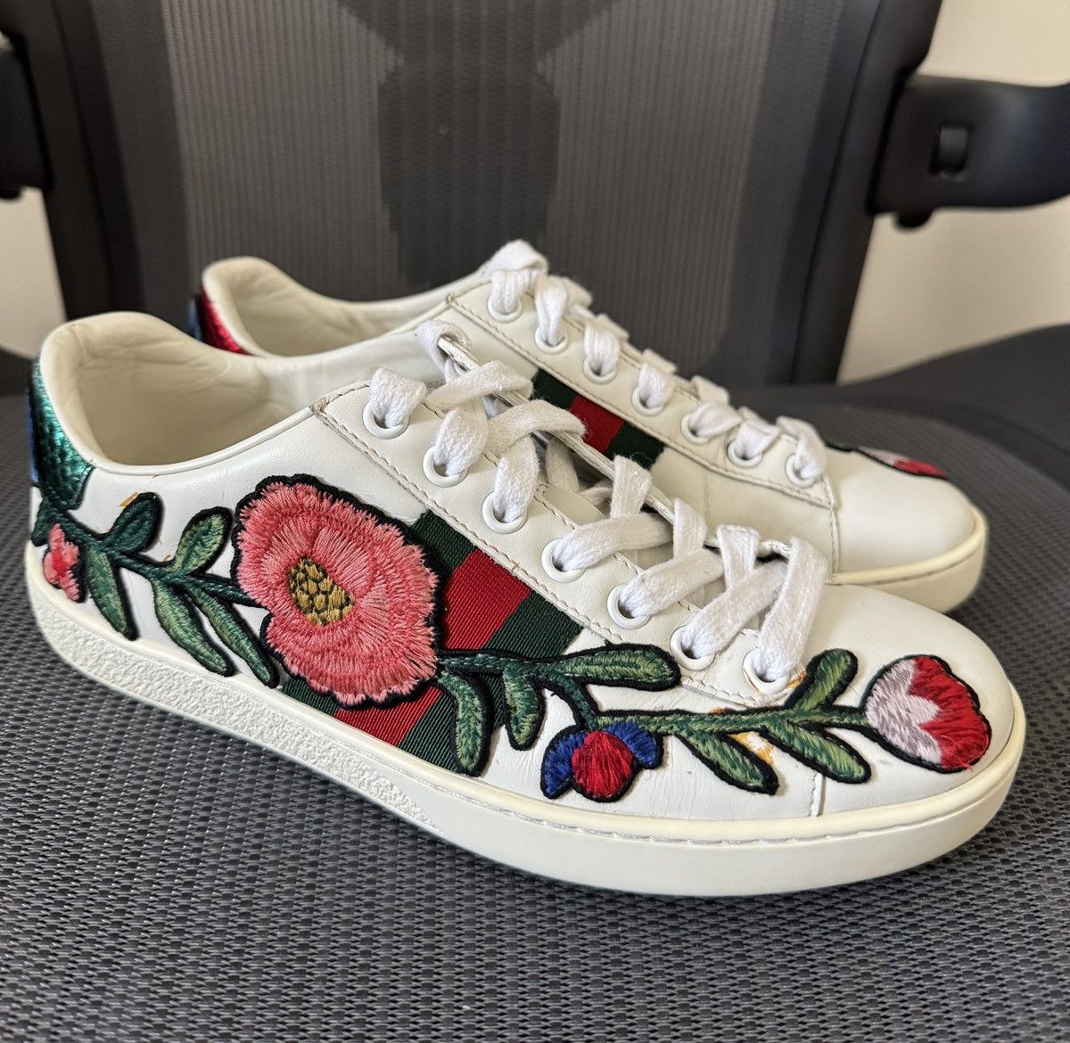 Gucci Gucci Wmns Ace Embroidered 'Floral' Sneakers size 35 EU Size US 5 / IT 35 - 2 Thumbnail