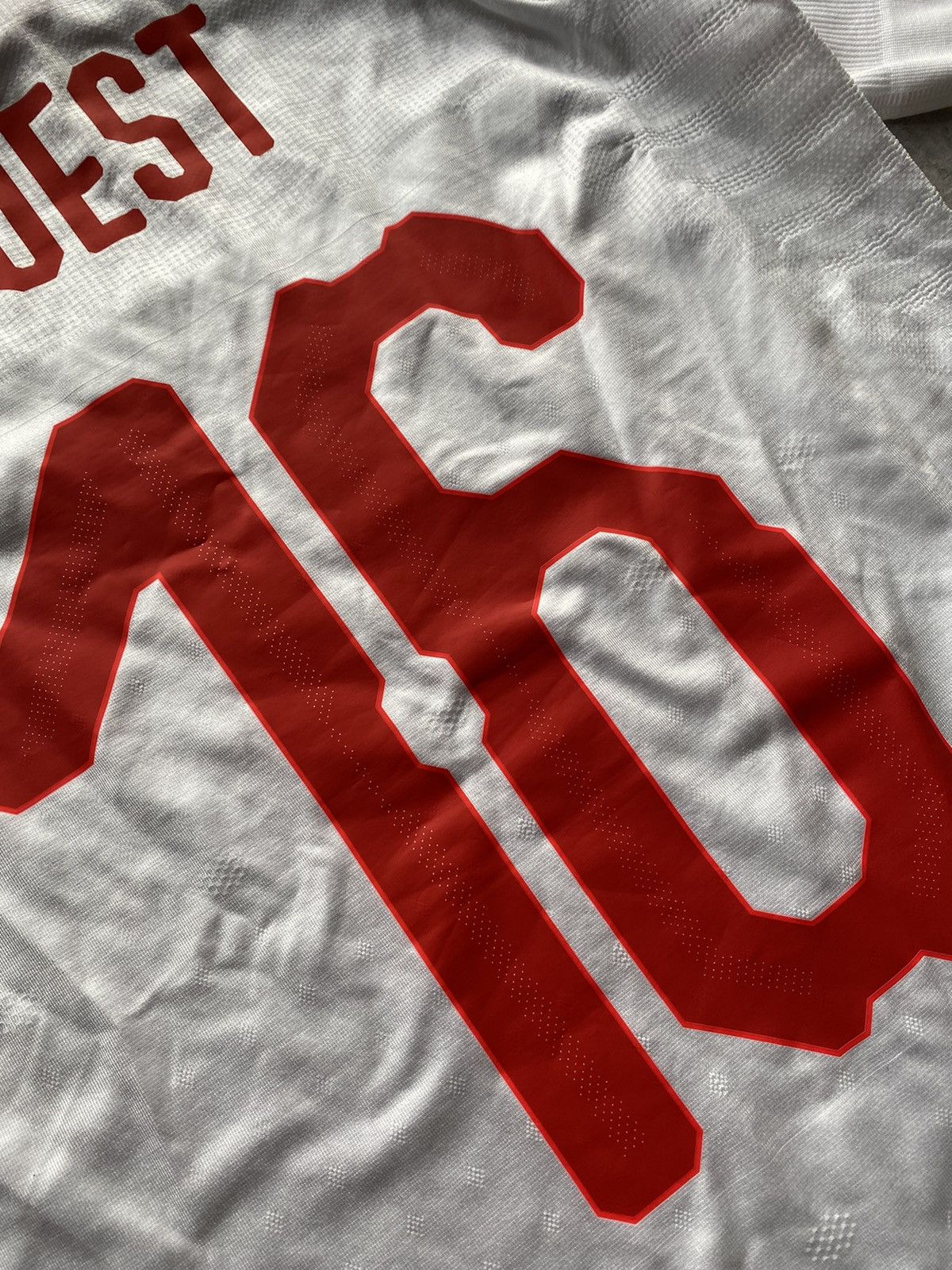 Puma Puma Switzerland Team 2018/19 #16 WUEST Away Soccer Jersey Size US M / EU 48-50 / 2 - 17 Thumbnail