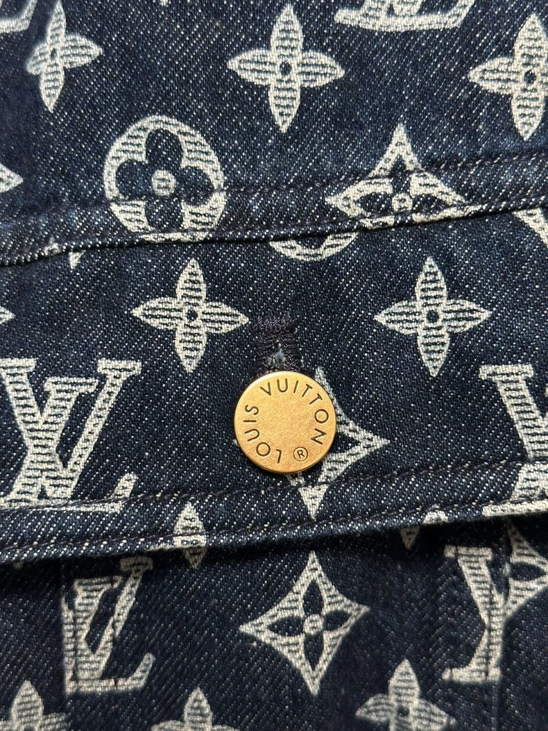 Louis Vuitton Louis Vuitton Original full-print presbyopic denim jacket Size US L / EU 52-54 / 3 - 3 Thumbnail