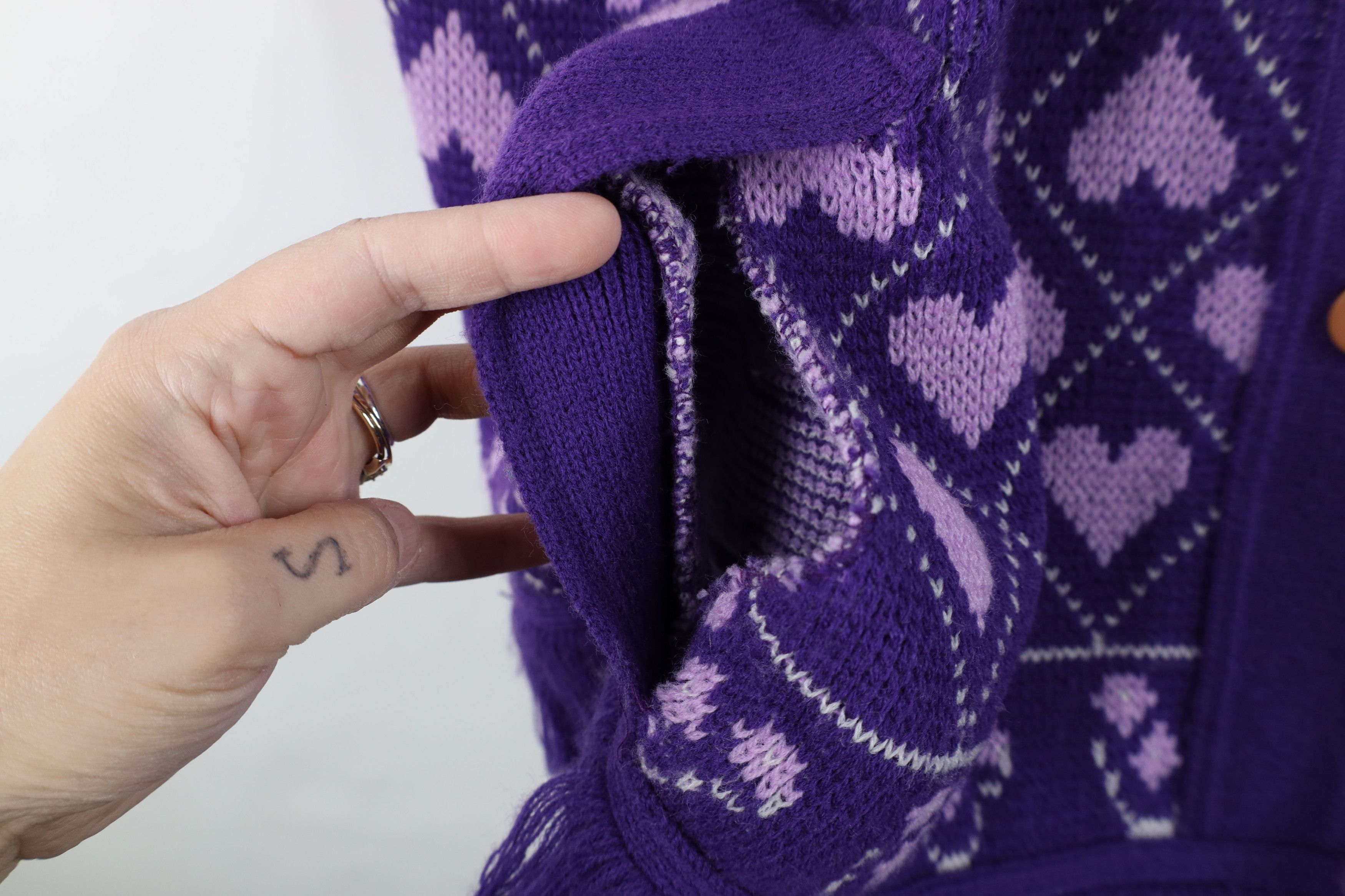 Vintage Vintage 70s Fairy Kei Kawaii Heart Knit Sweater Cape Purple Size ONE SIZE - 7 Thumbnail