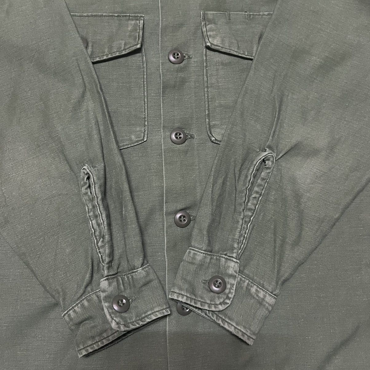 Vintage Vintage Military Army Issue Button Up Shirt Size US L / EU 52-54 / 3 - 13 Thumbnail