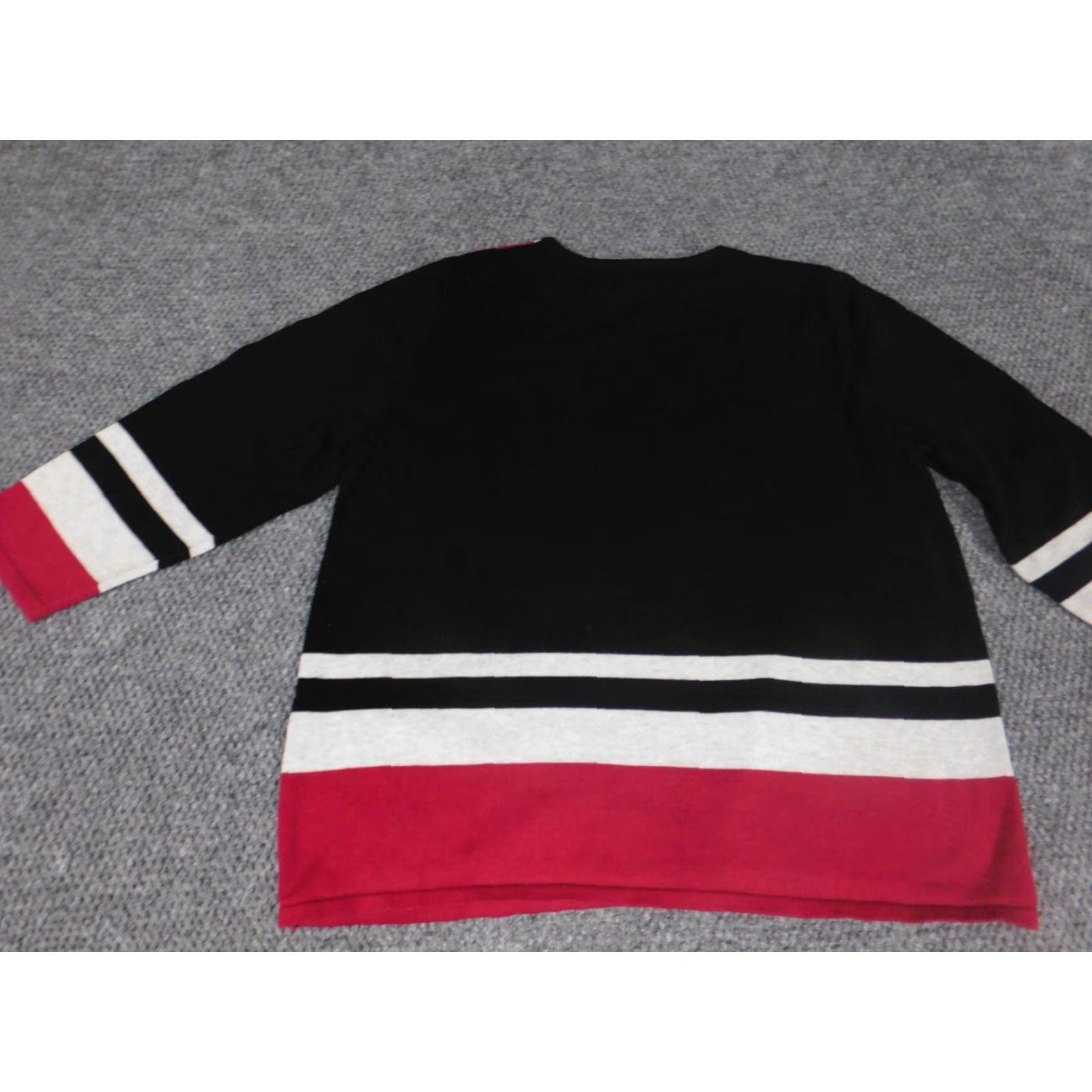Vintage Alfred Dunner Women's Sweater Medium Black Pullover Crew Neck Long Sleeve Stretch Regular Knit Cap Sleeve Button Modern Casual Size M / US 6-8 / IT 42-44 - 7 Thumbnail