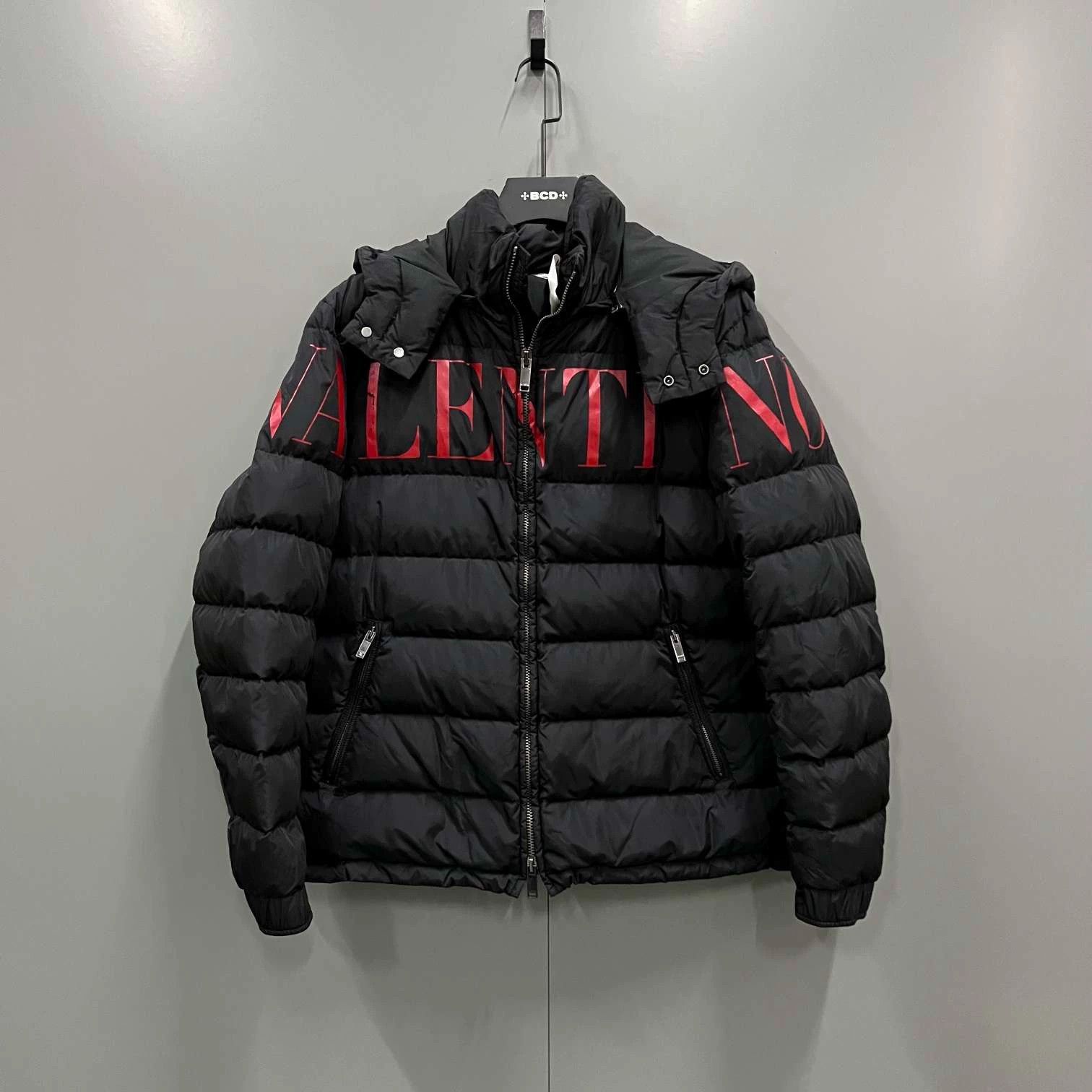 Valentino valentino black red logo down jacket Size US L / EU 52-54 / 3 - 1 Thumbnail