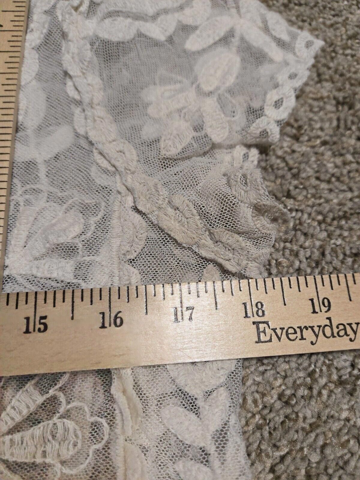 Designer Cream Exhilaration Lace Floral T Shirt Sz S - Stains See Pic Size S / US 4 / IT 40 - 3 Thumbnail