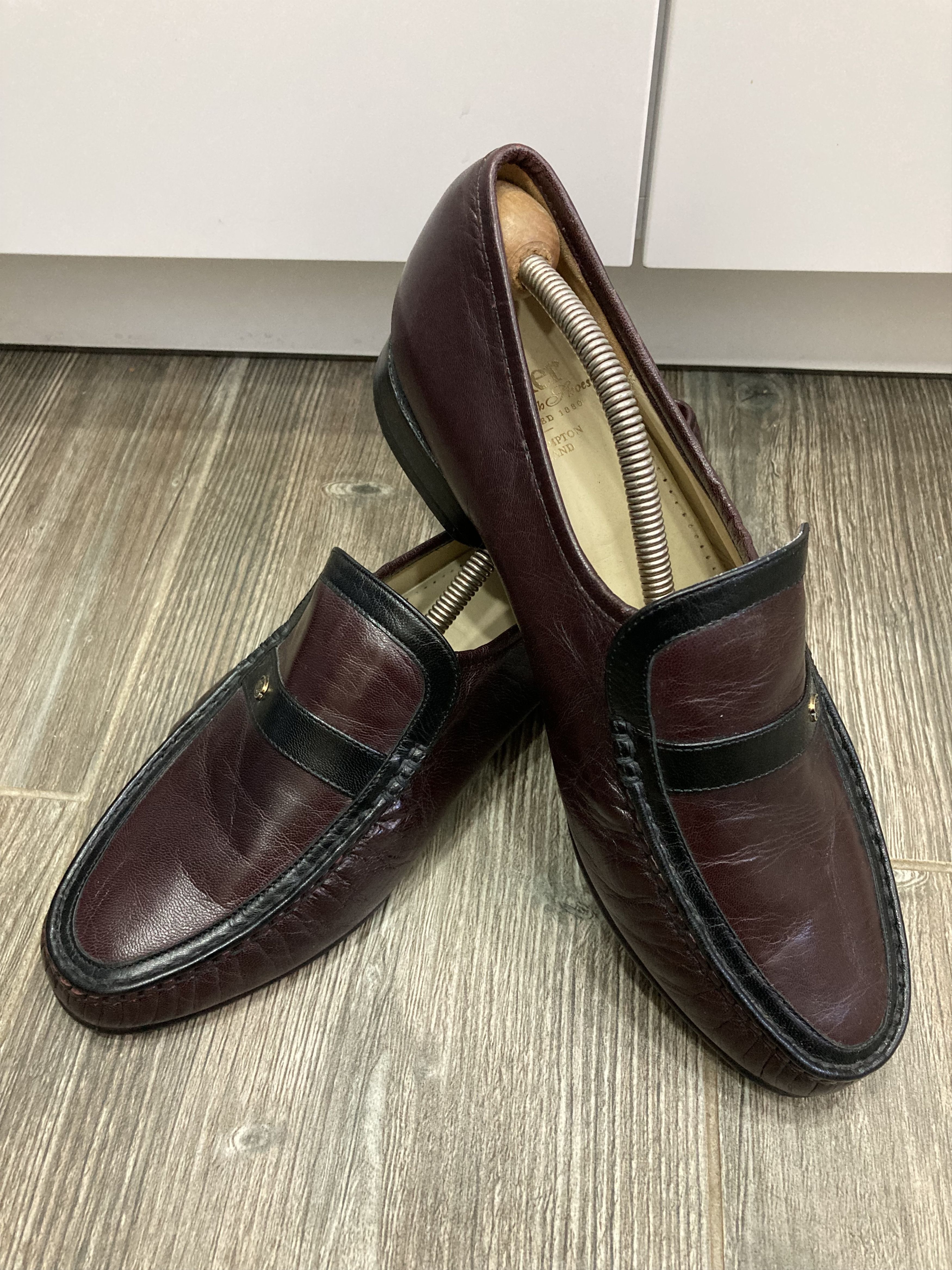 Barker Barker Jefferson Burgundy/Black Classic Moccasin Shoes Size US 9.5 / EU 42-43 - 1 Thumbnail