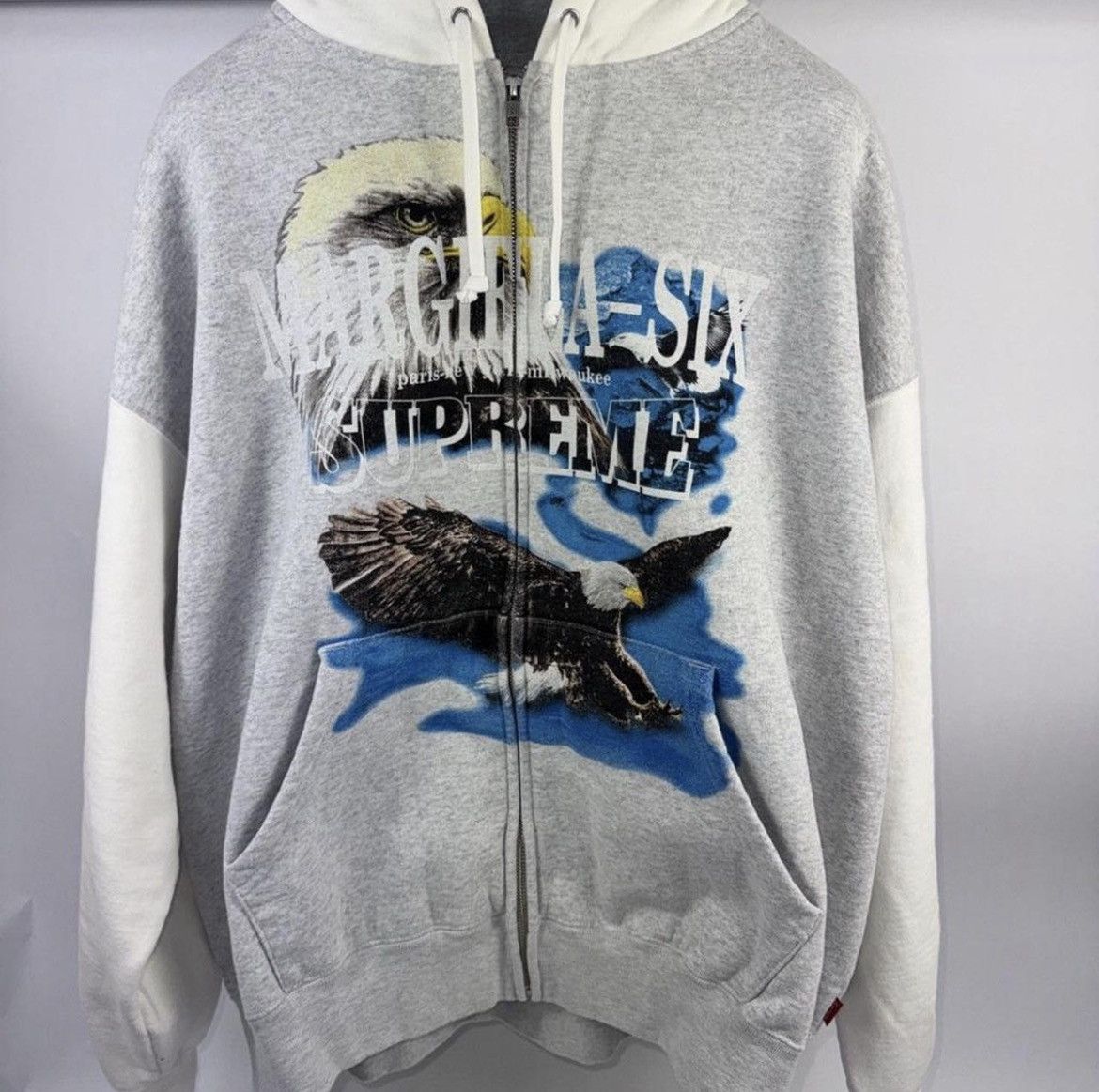 Supreme/MM6 Eagle ジップアップフーディー グレー Ｍ Supreme®/MM6 Maison Margiela Eagle Zip Up Hooded Sweatshirt - Supreme