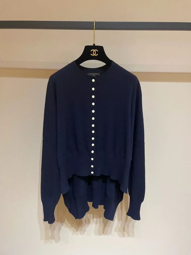 Louis Vuitton Irregular Design Knit Cardigan with Buttons- DMC Size US XS / EU 42 / 0 - 1 Thumbnail