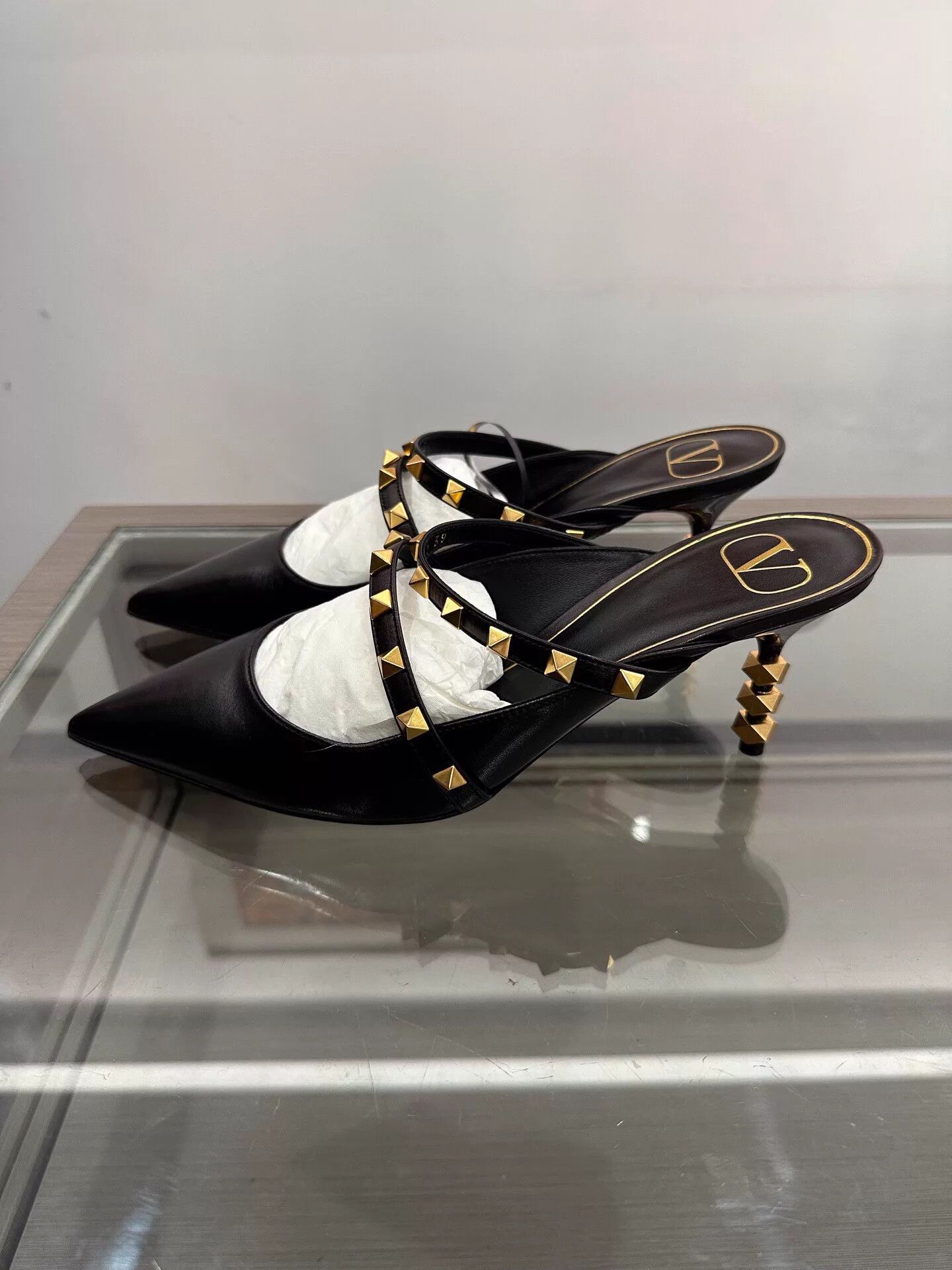 Valentino Valentino Rockstud Gold Logo Wmns Black 8cm 39 Size US 8.5 / IT 38.5 - 4 Thumbnail