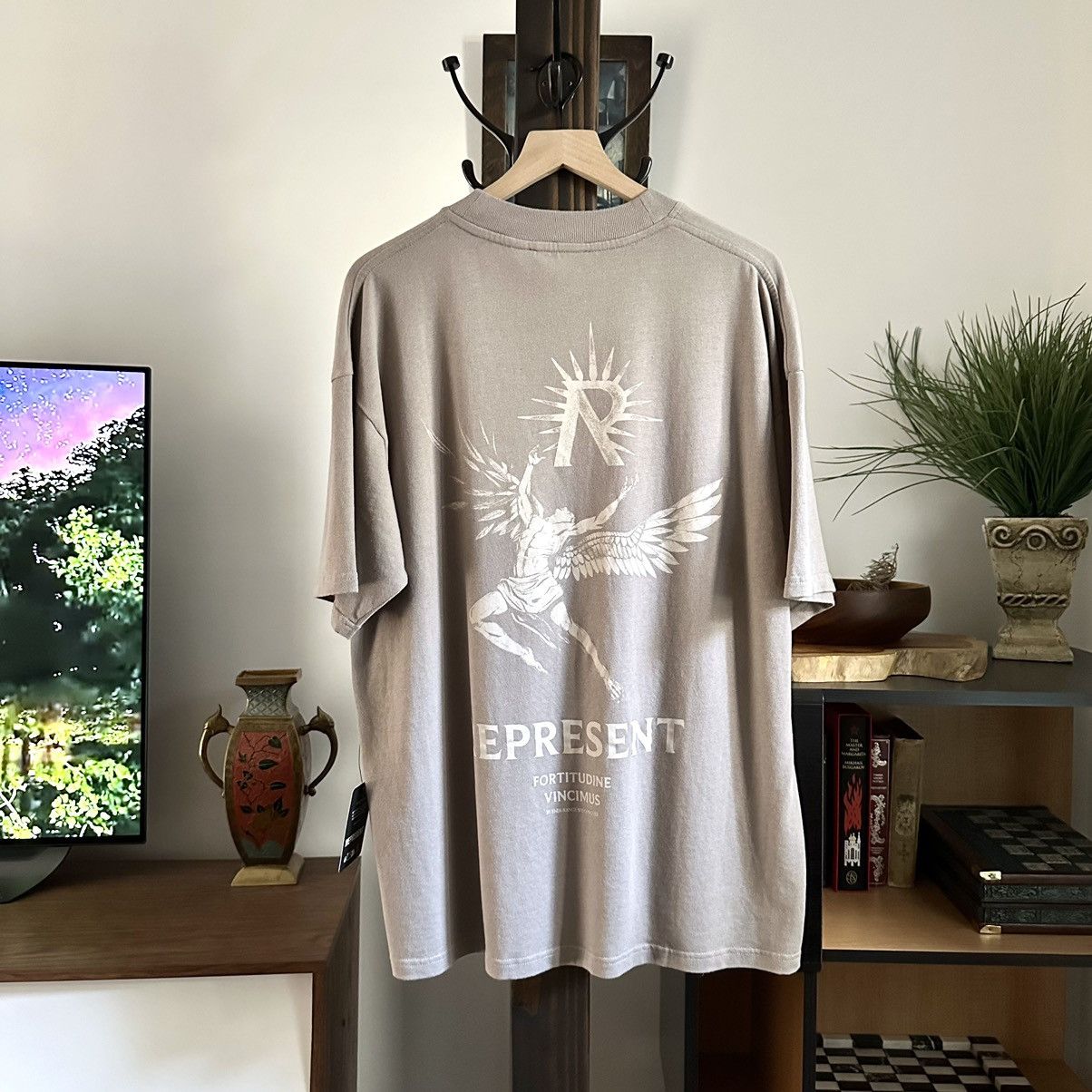 Represent Clo. 🌿Represent Clo Icarus Relaxed T-Shirt - Taupe🌿 Size US L / EU 52-54 / 3 - 5 Thumbnail