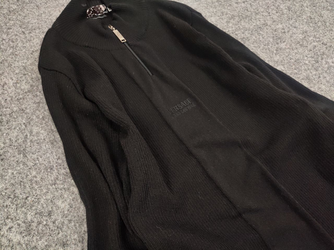 Versace Jeans Couture Vintage 90's Versace Jeans Couture Center Logo Sweaater Size US M / EU 48-50 / 2 - 5 Thumbnail