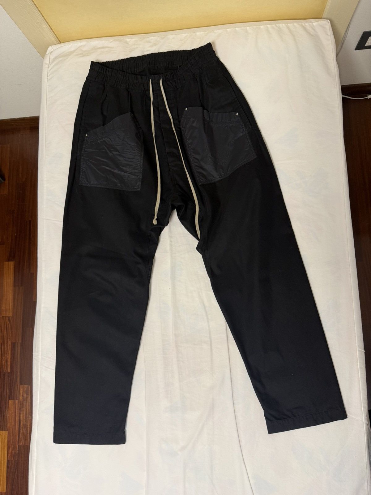 Rick Owens Drkshdw Rick Owens DRKSHDW Cargo Drawstring Size US 40 / EU 56 - 1 Thumbnail