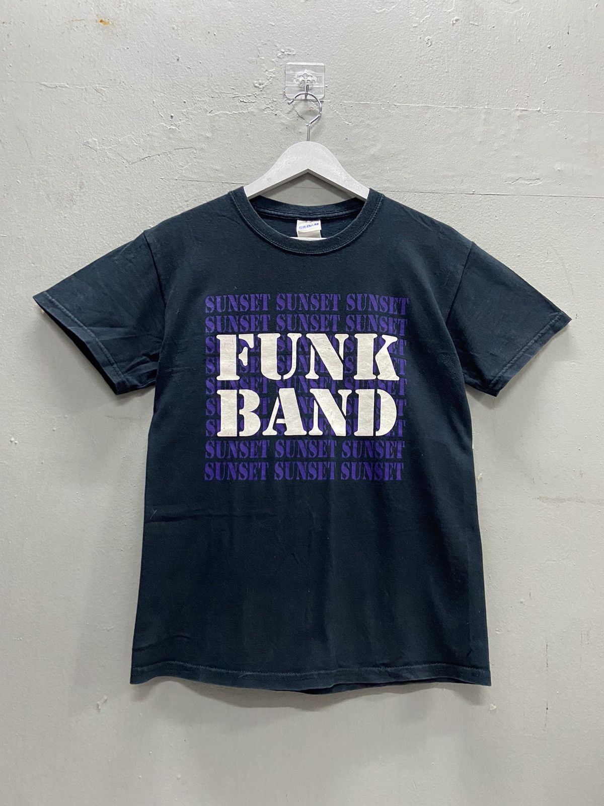Band Tees FUNK BAND SUNSET SOUL GOOD TEE SHIRT Size US S / EU 44-46 / 1 - 1 Thumbnail
