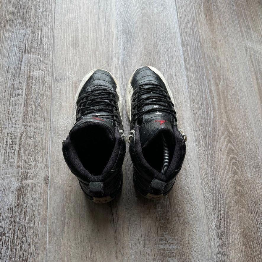 Nike NIKE • JORDAN 12 GS Retro "2022 Playoffs" (7M) Size US 7 / EU 40 - 9 Thumbnail