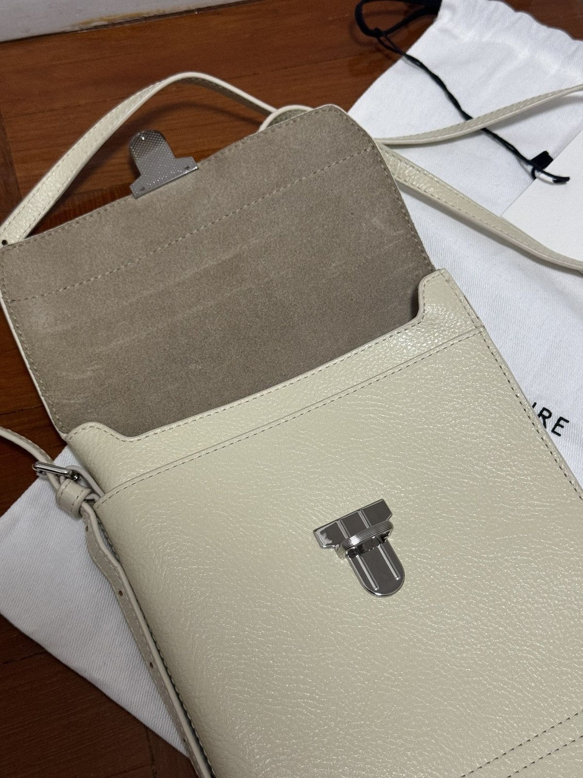Lemaire Off-white Calf Leather Gear Crossbody Bag Pouch Size ONE SIZE - 4 Thumbnail