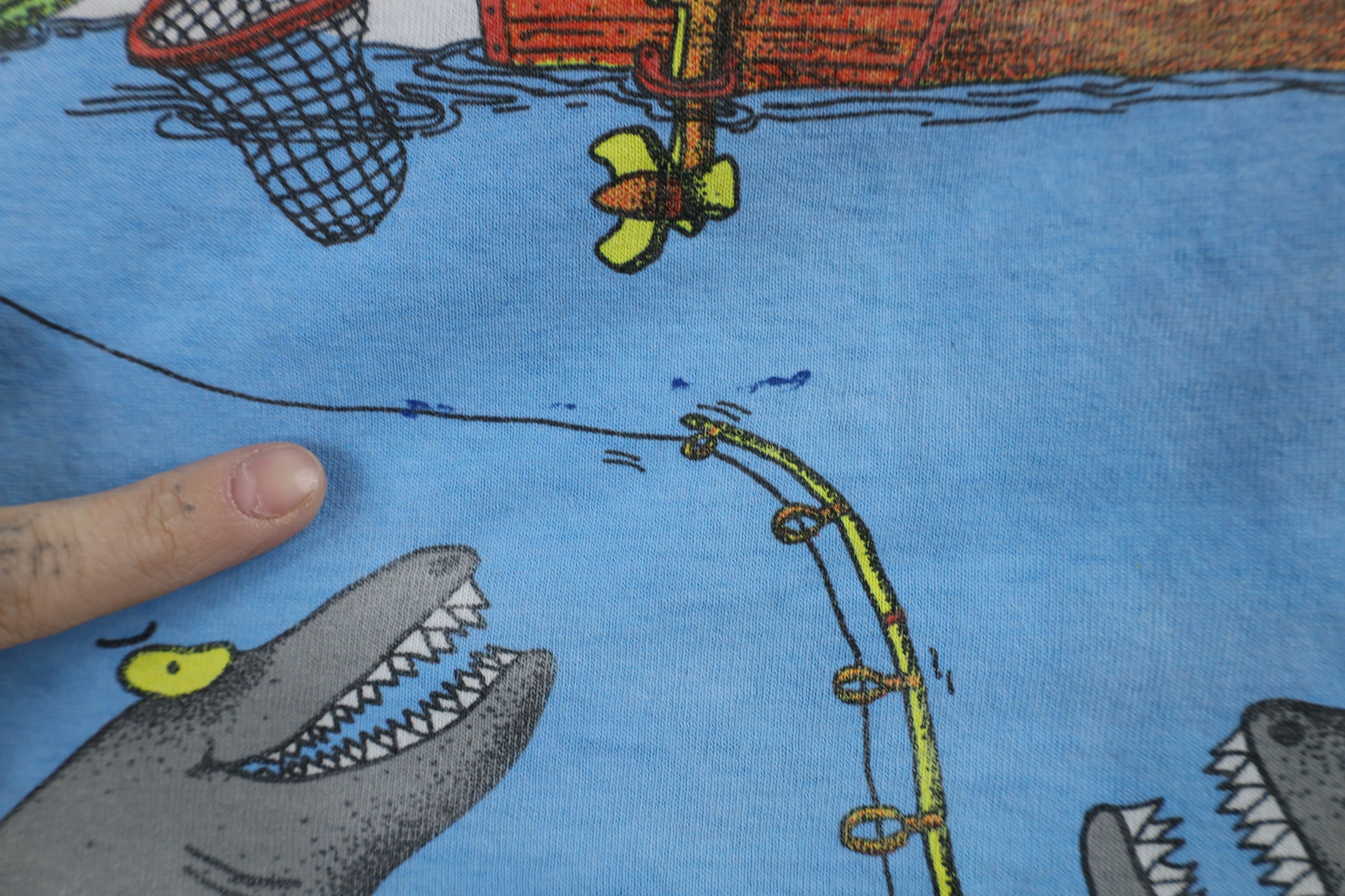 Vintage Vintage 90s Streetwear Funny Comic Shark Fishing T-Shirt USA Size US XL / EU 56 / 4 - 12 Thumbnail