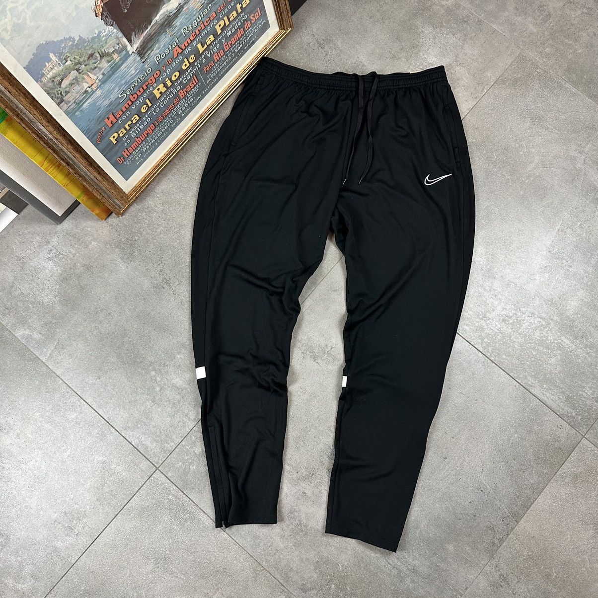 Nike Nike swoosh pants L black streetwear Size US 34 / EU 50 - 1 Thumbnail