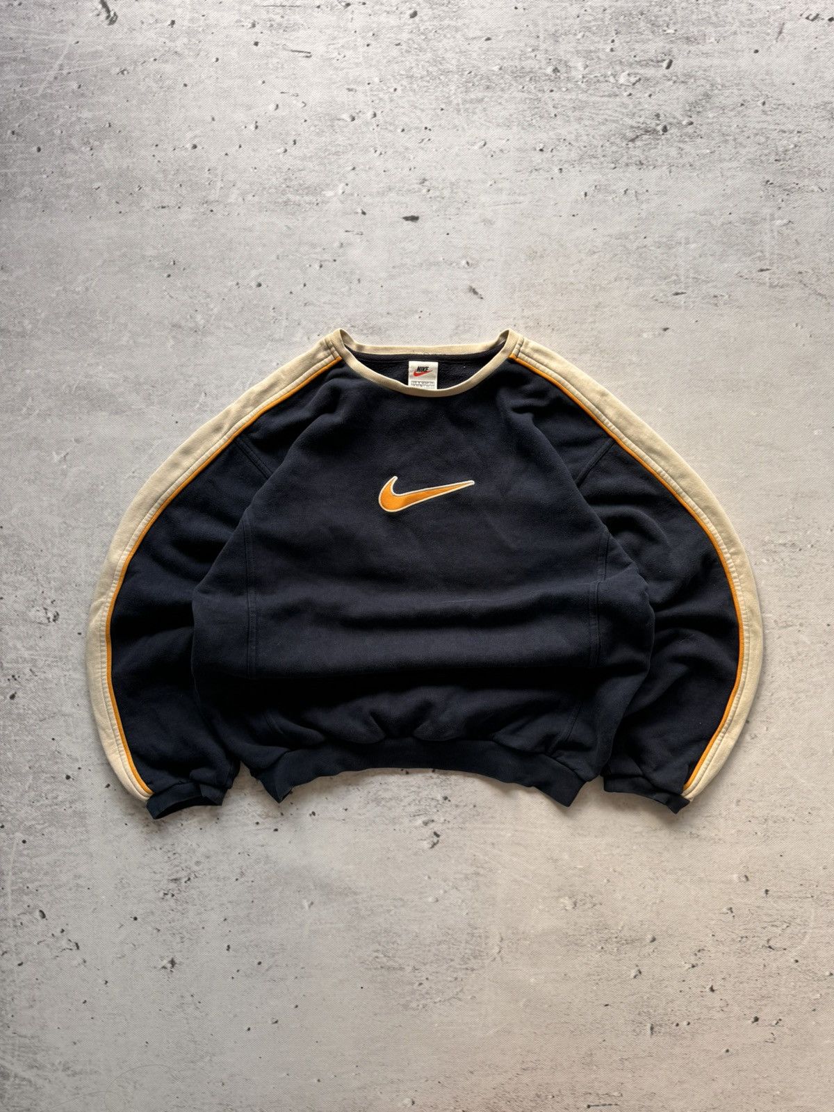 Nike × Vintage NIKE VINTAGE CENTER LOGO OVERSIZE BOXY SWEATSHIRT Size US S / EU 44-46 / 1 - 1 Thumbnail