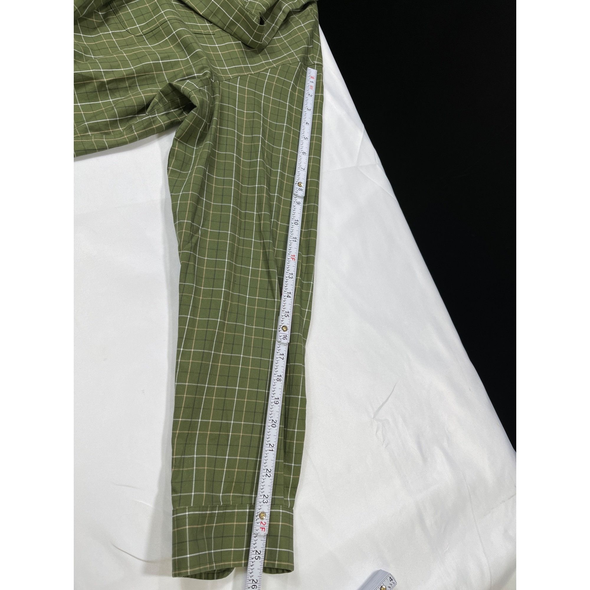 L.L. Bean L.L. Bean SKU 7652 Mens Green Plaid Long Sleeve Button Down Size US XL / EU 56 / 4 - 7 Thumbnail