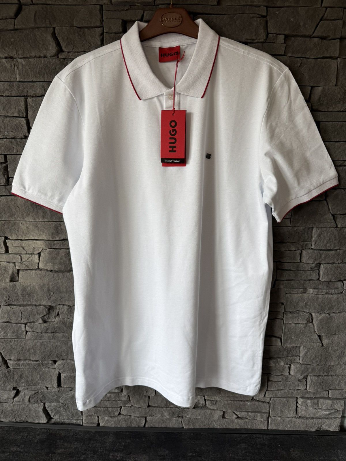 Hugo Boss Hugo Boss Men’s White T-Shirt Size XL New with Tags Size US XL / EU 56 / 4 - 1 Thumbnail