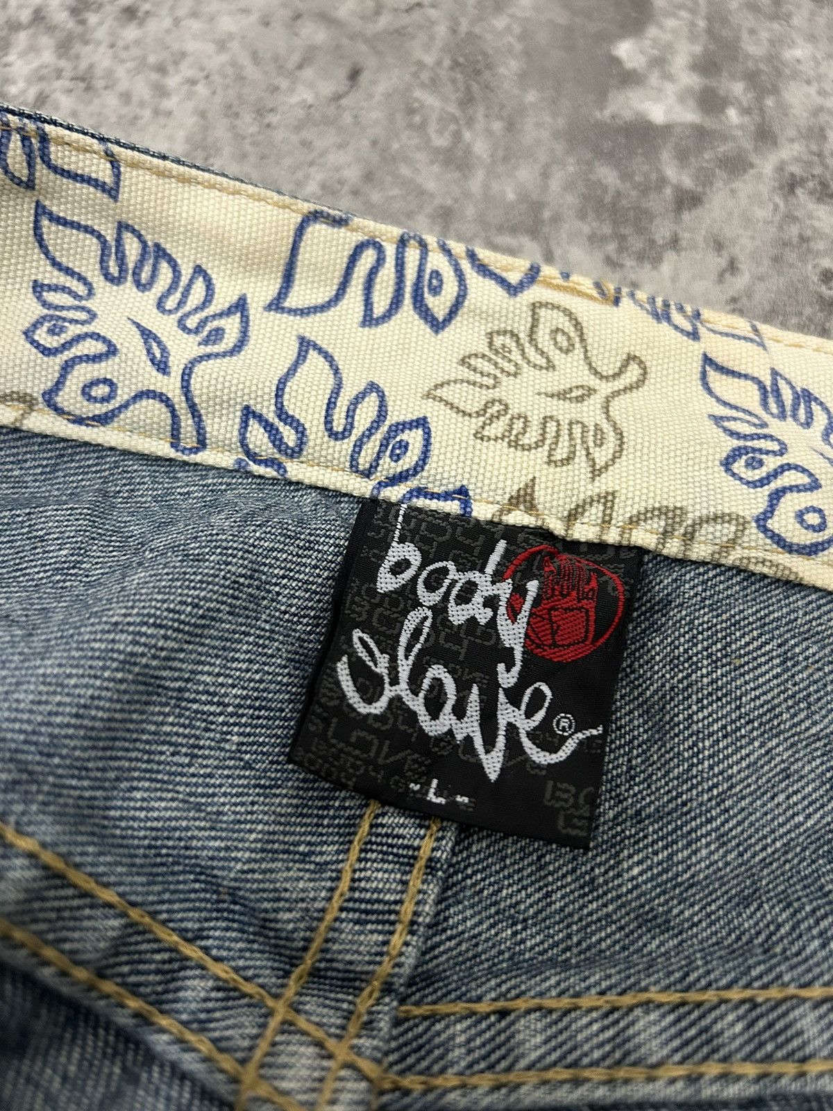 Body Glove × If Six Was Nine × Japanese Brand Japanese Brand Body Glove Distressed leaf Jeans Size US 32 / EU 48 - 11 Thumbnail