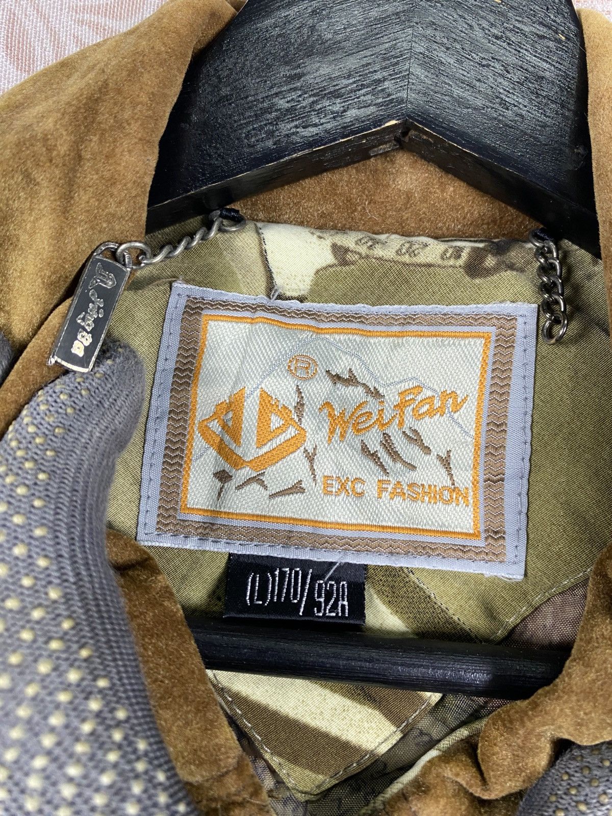 Vintage WeiFan Vintage Graphic Olive Green Suede Collar Retro Print Size US L / EU 52-54 / 3 - 10 Thumbnail
